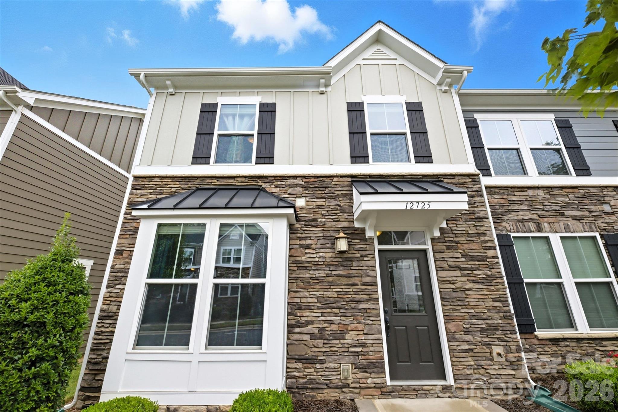 Townhouse at 12725 Glowing Peak Road, Huntersville, photo 3 of 27