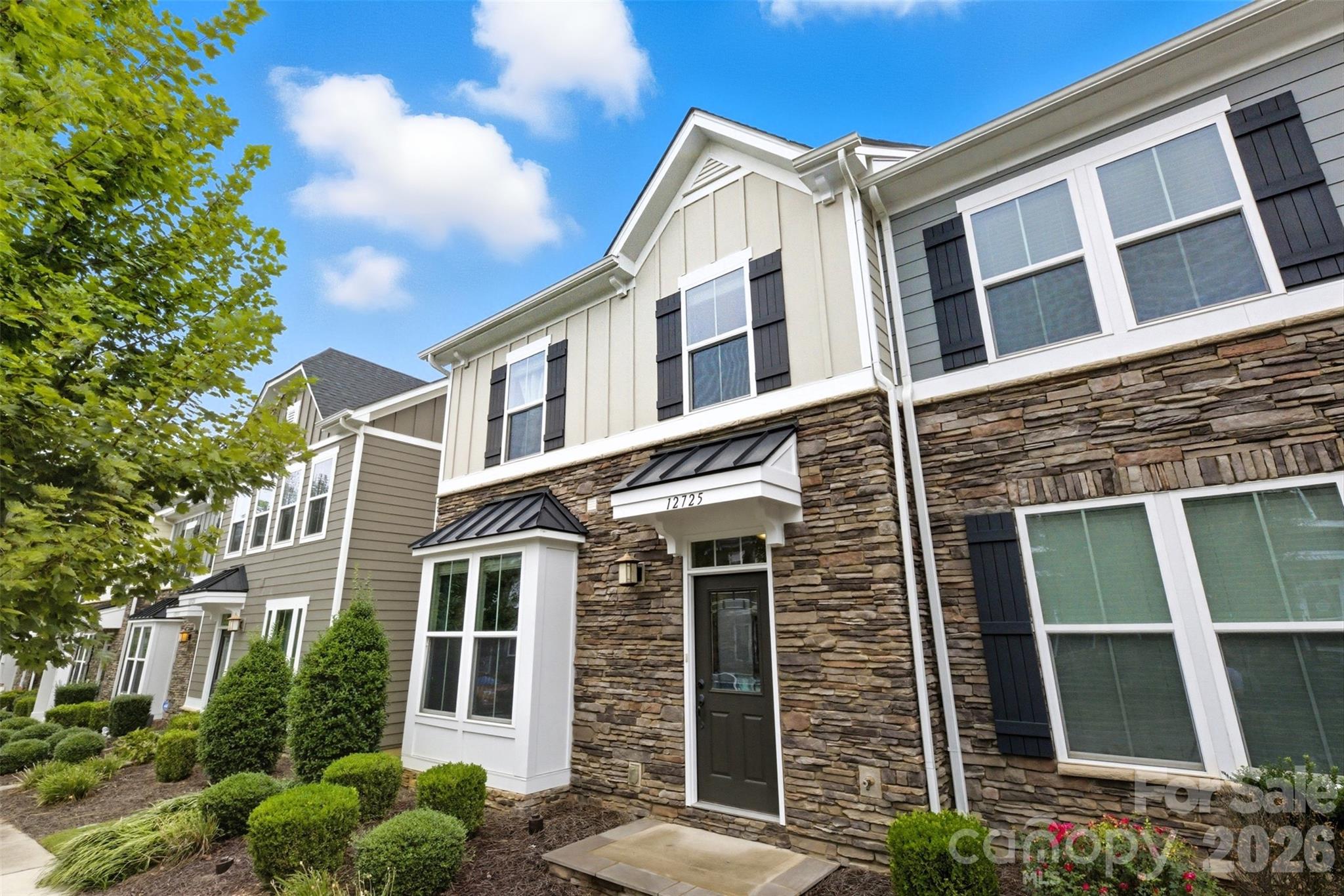 Townhouse at 12725 Glowing Peak Road, Huntersville, photo 4 of 27
