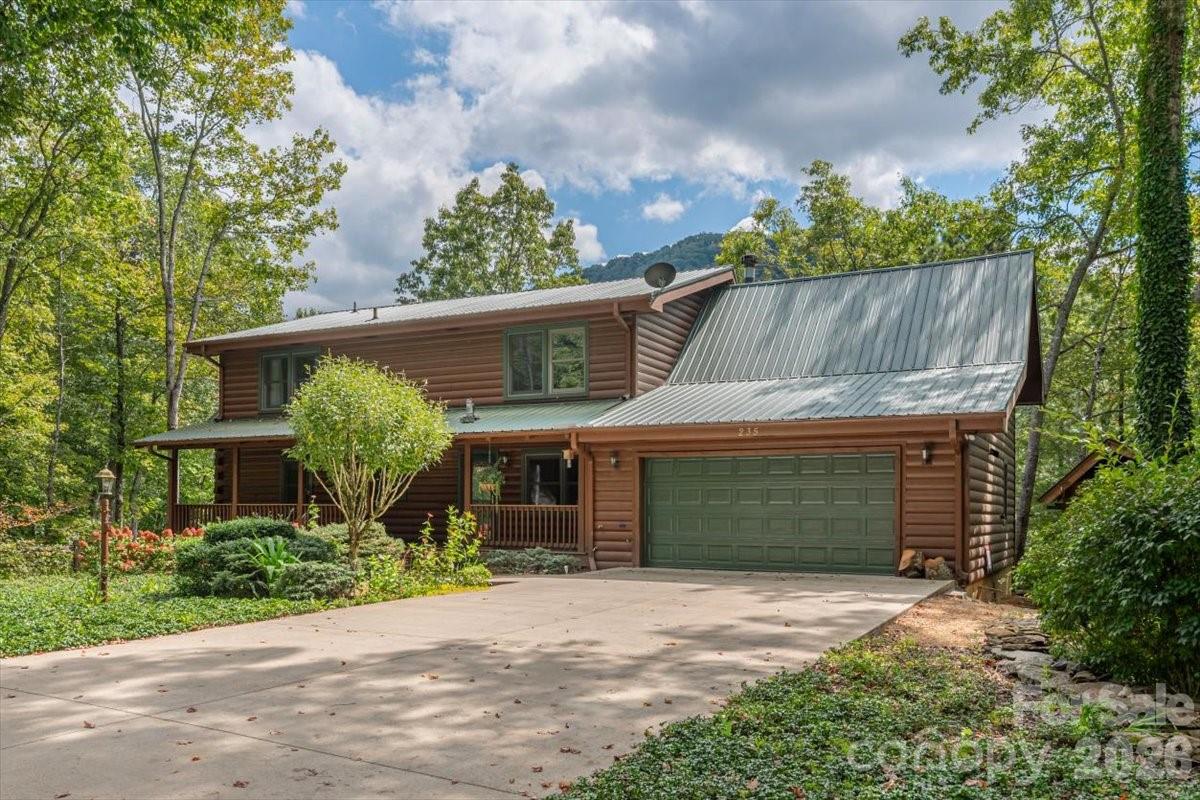 A special mountain home. - 235 Timucua Trail, Waynesville