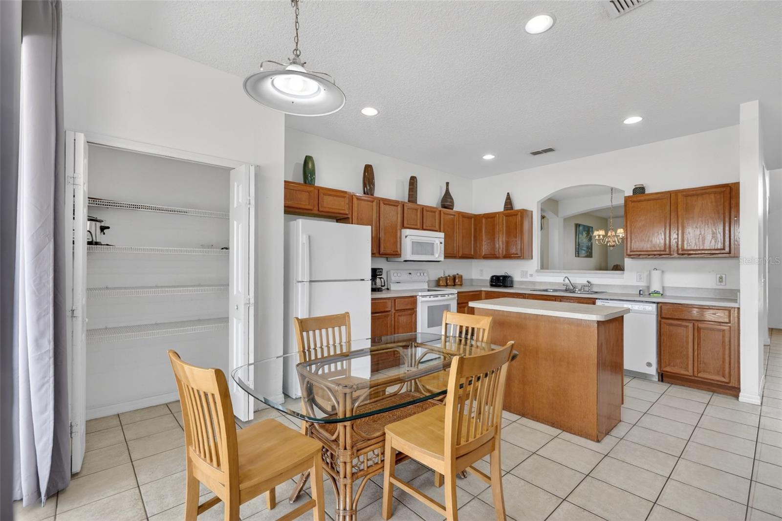 Single Family Residence at 630 SOLANA CIR, DAVENPORT, photo 14 of 81