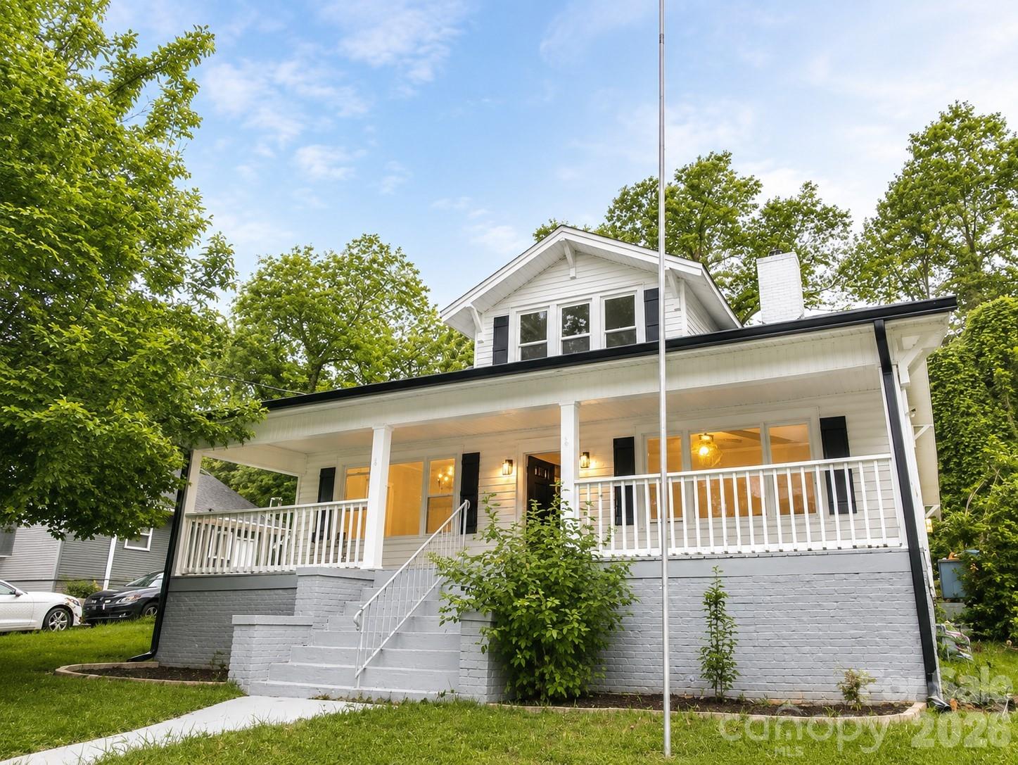 Single Family Residence at 105 N Inman Avenue, Bessemer City, photo 2 of 43