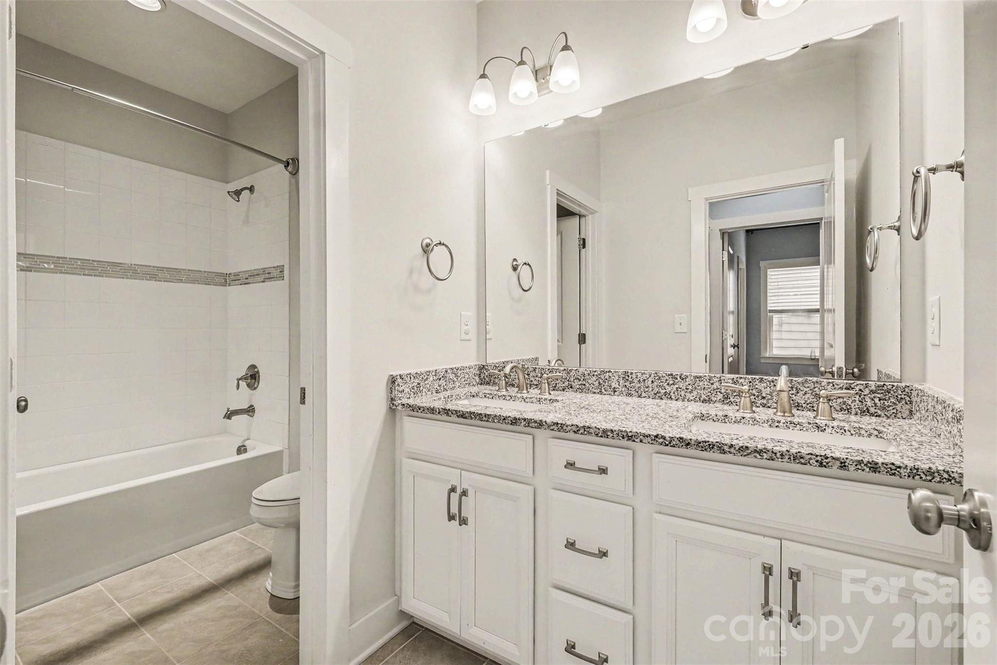 Guest Bathroom - 162 Stibbs Cross Road, Mooresville