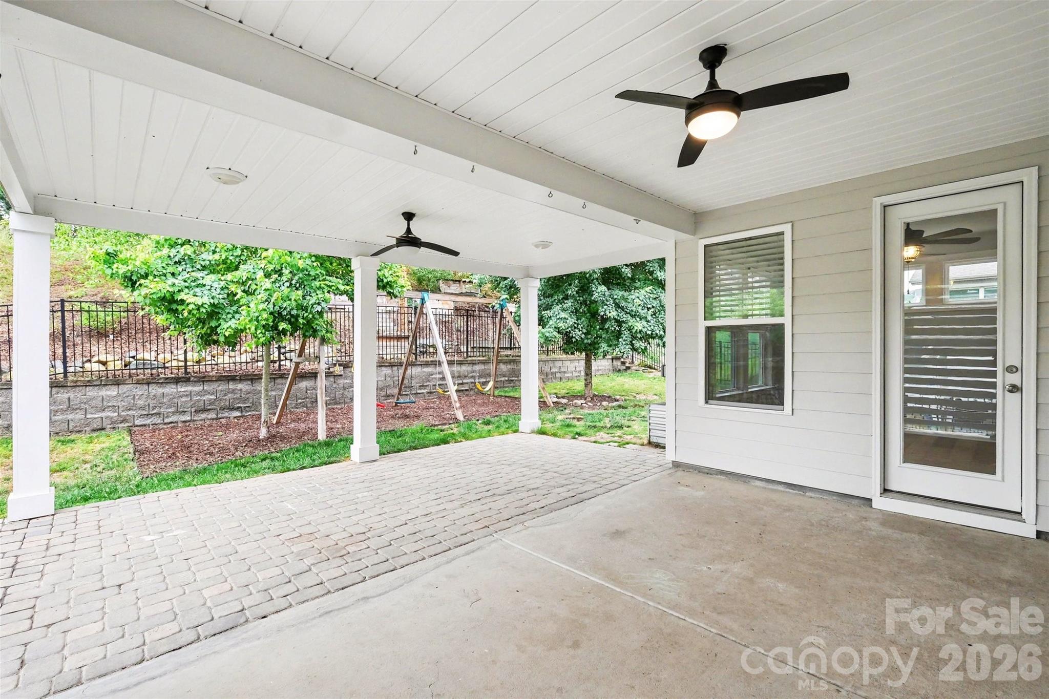 Covered patio - 162 Stibbs Cross Road, Mooresville
