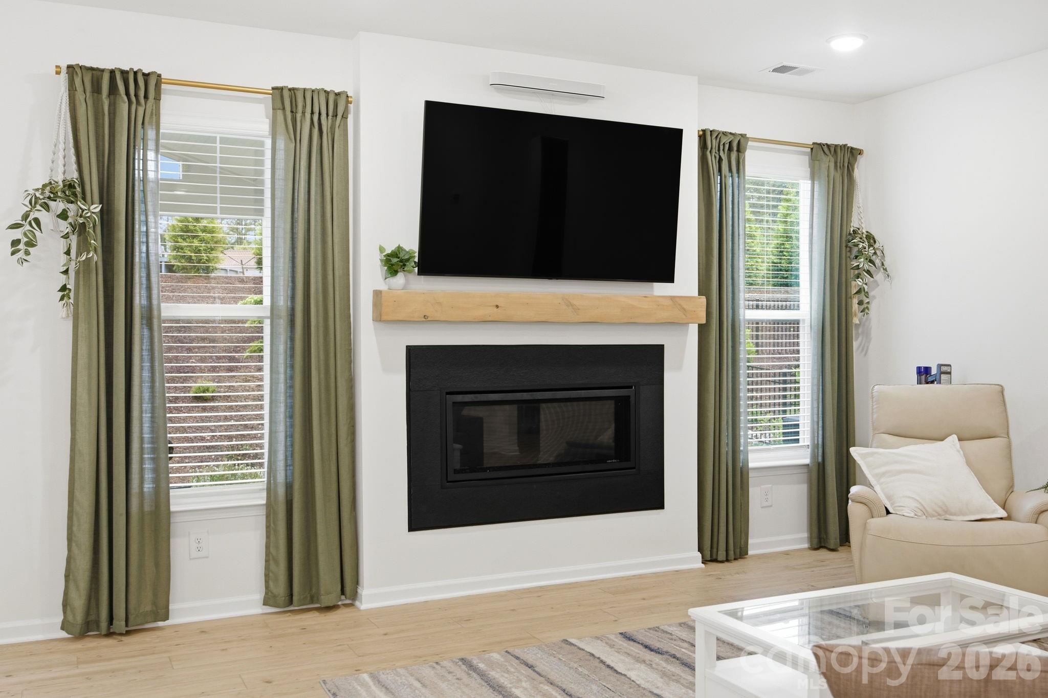 Single Family Residence at 115 Summerhill Drive, Mooresville, photo 17 of 48