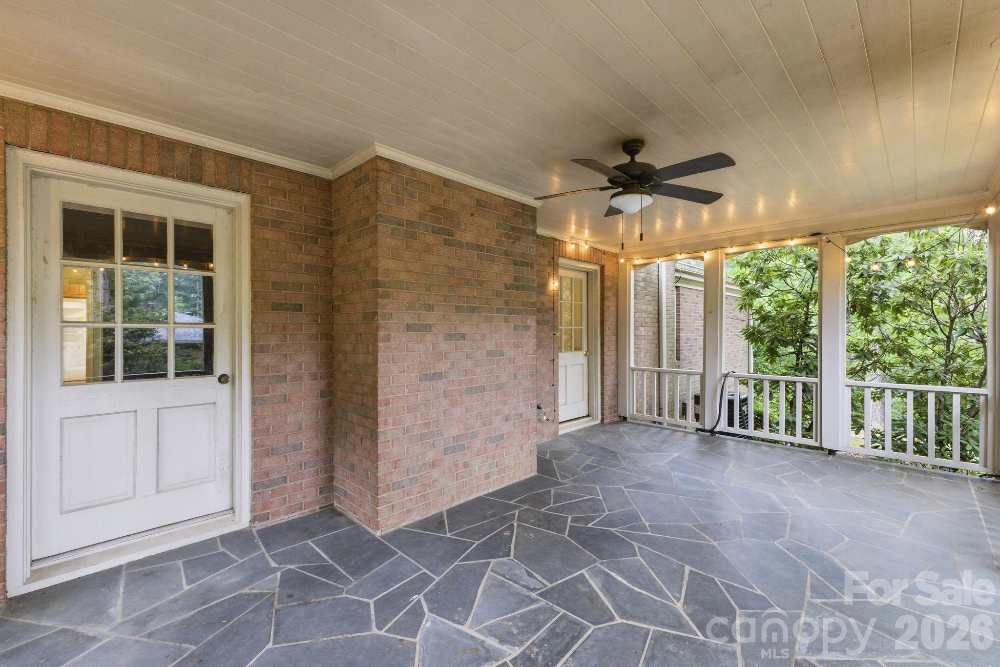 Single Family Residence at 330 Earlwood Road, Statesville, photo 7 of 48