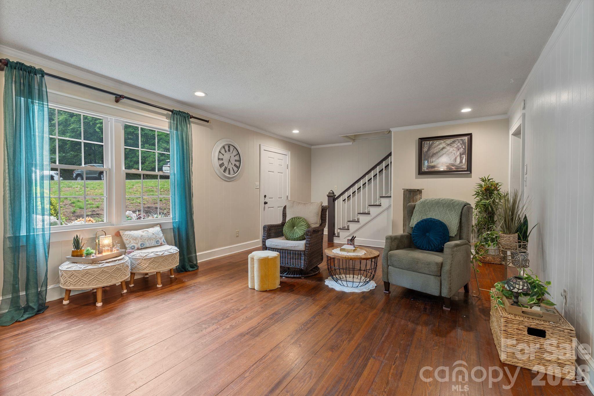 Single Family Residence at 1014 Bramblewood Court NE, Lenoir, photo 13 of 45
