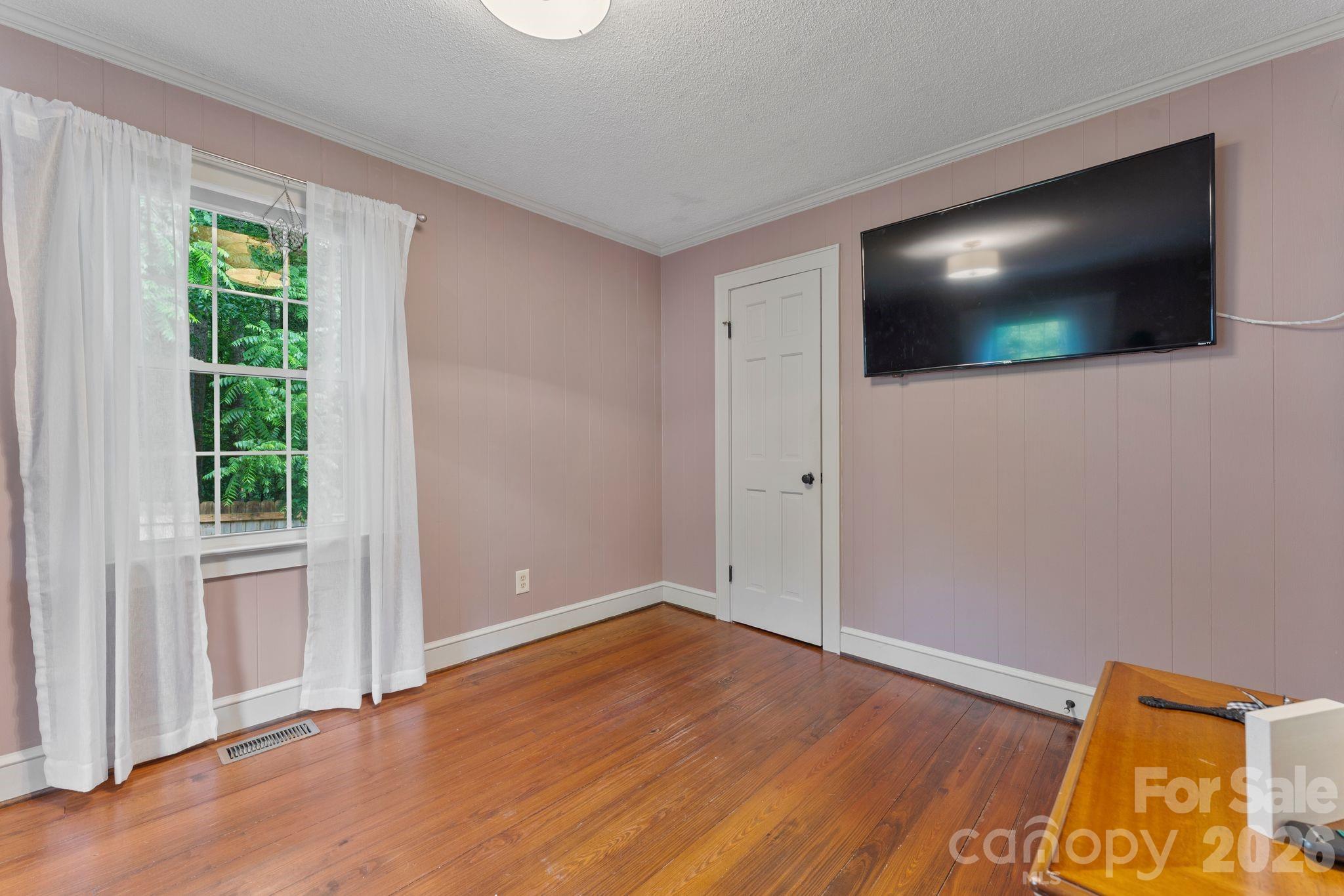 Single Family Residence at 1014 Bramblewood Court NE, Lenoir, photo 22 of 45