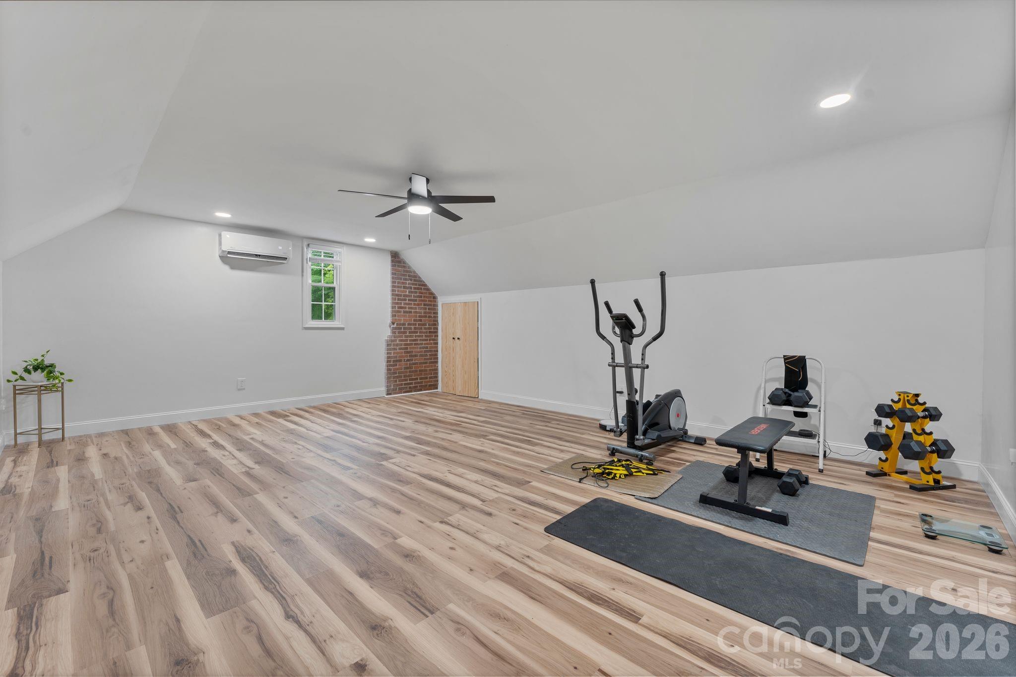 Single Family Residence at 1014 Bramblewood Court NE, Lenoir, photo 25 of 45