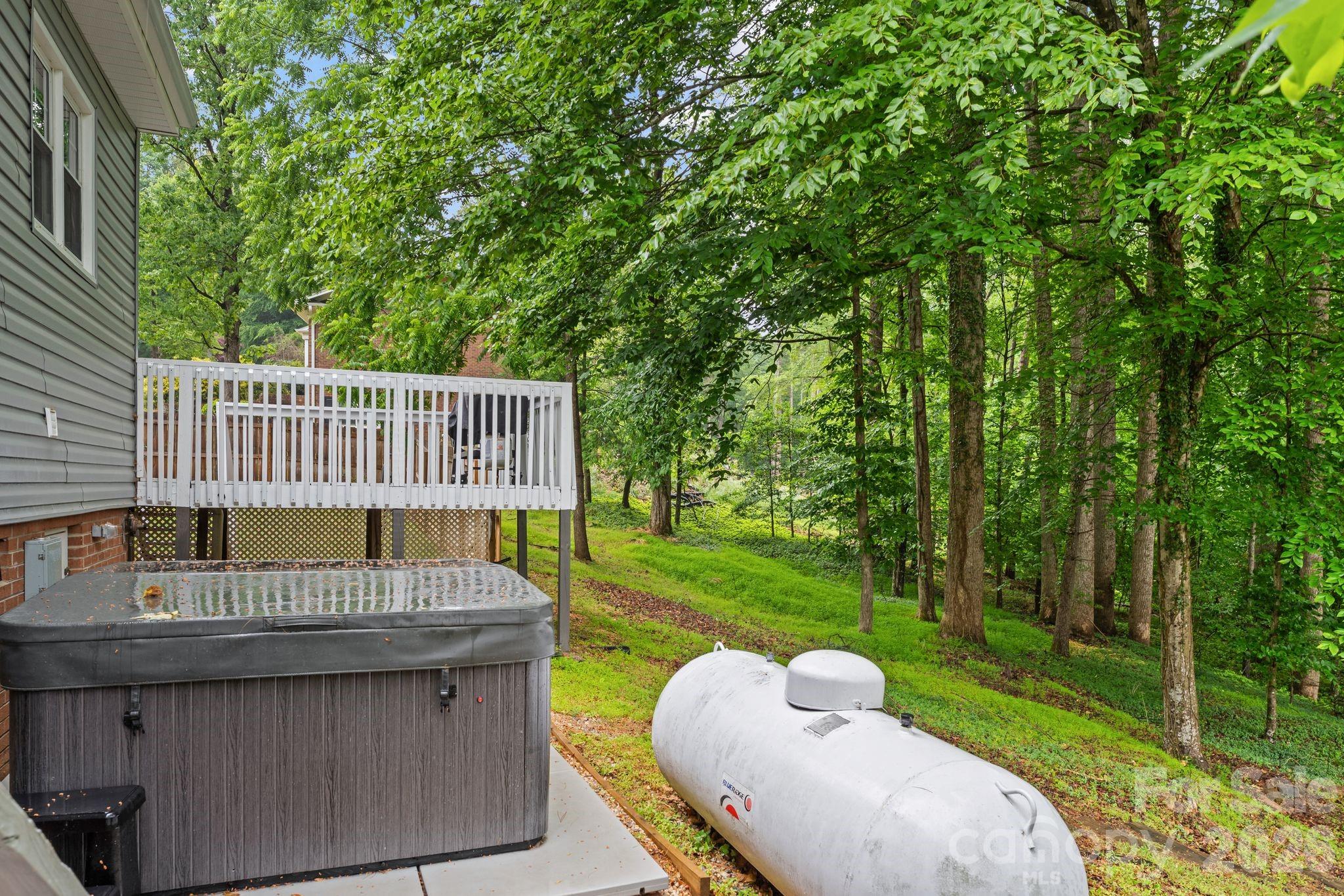 Single Family Residence at 1014 Bramblewood Court NE, Lenoir, photo 34 of 45