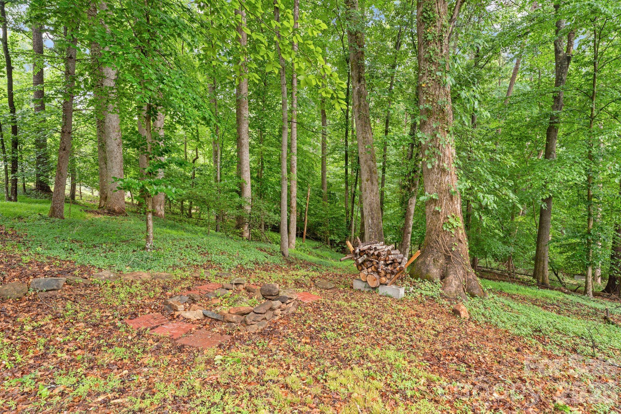 Single Family Residence at 1014 Bramblewood Court NE, Lenoir, photo 38 of 45