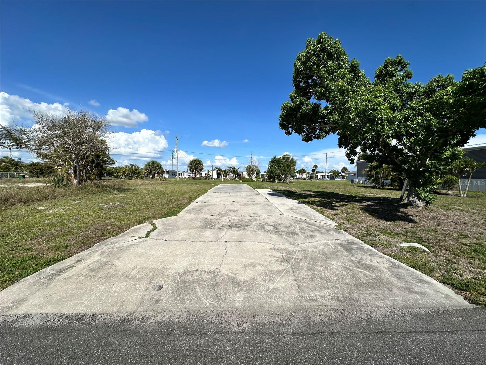 Land at 1427 SEAGULL DR, ENGLEWOOD, photo 4 of 7