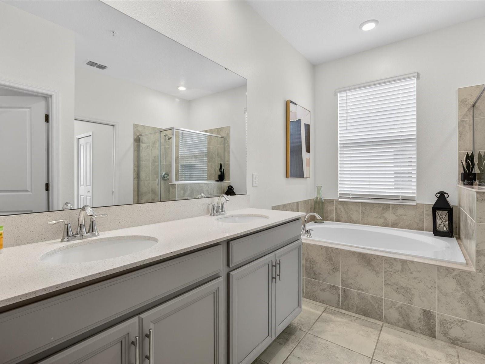 Condominium at 967 SPLASH SHOT PLACE #2503, DAVENPORT, photo 11 of 47
