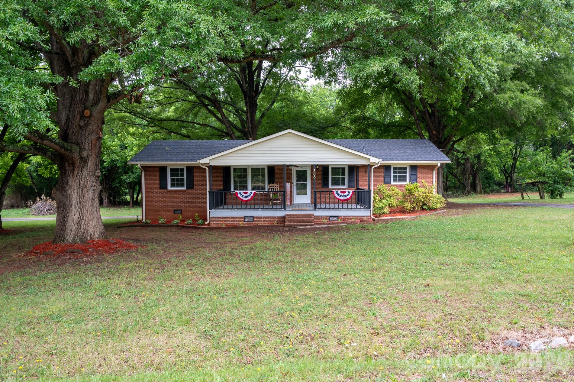 Single Family Residence at 360 Trexler Loop, Salisbury, photo 2 of 33