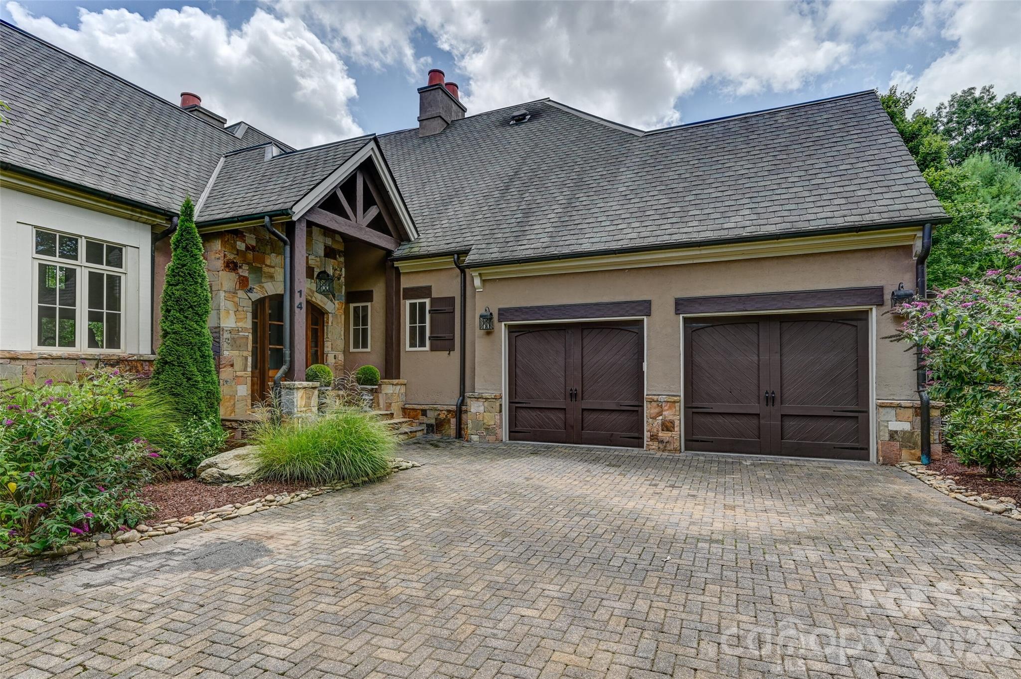 Townhouse at 14 Foxbridge Way, Arden, photo 2 of 28