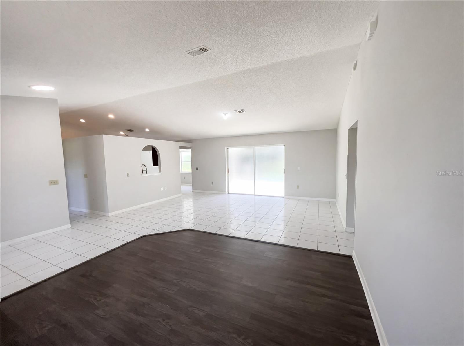Single Family Residence at 1750 EVERGREEN CT, KISSIMMEE, photo 7 of 33