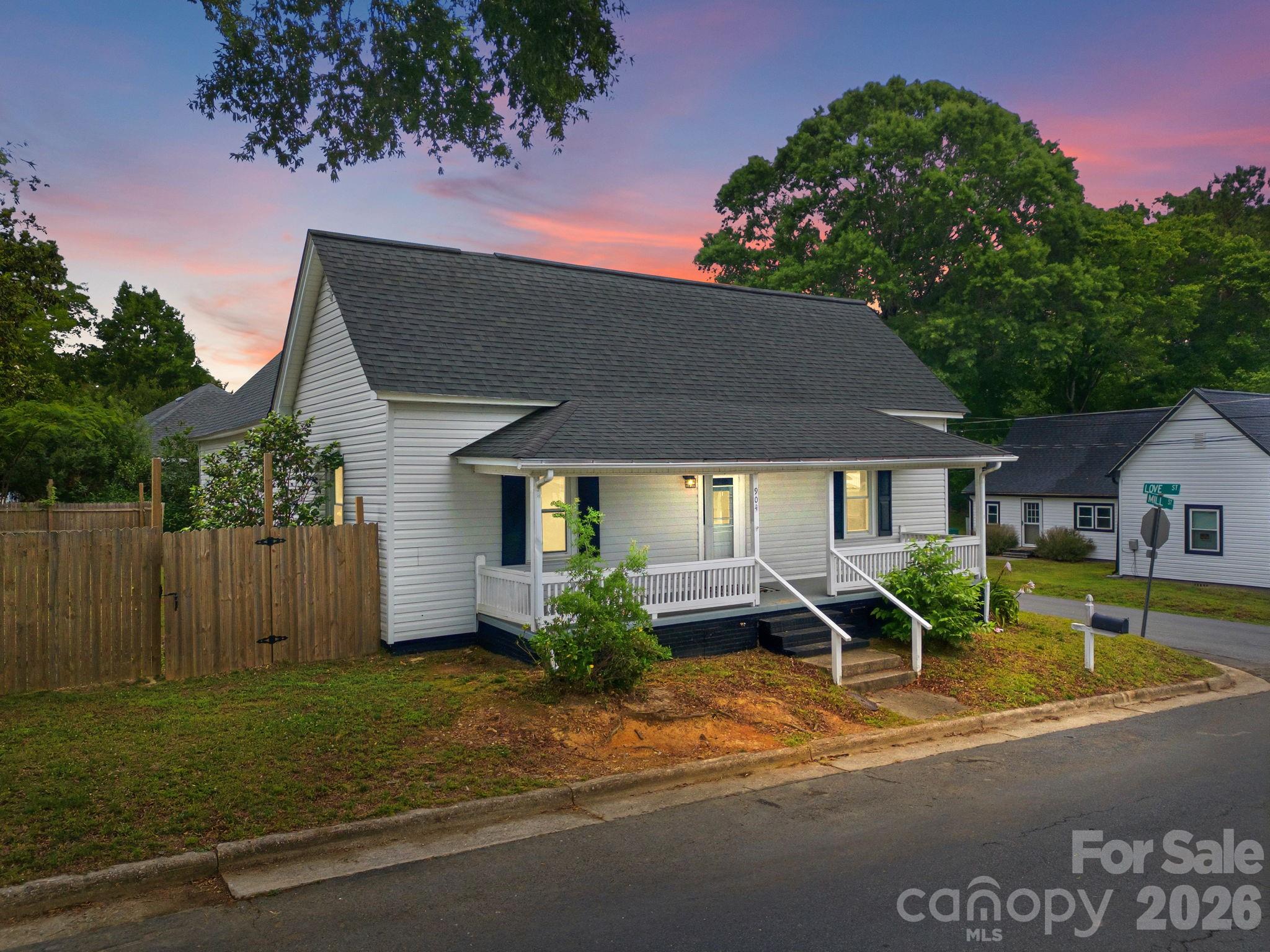 904 Mill Street