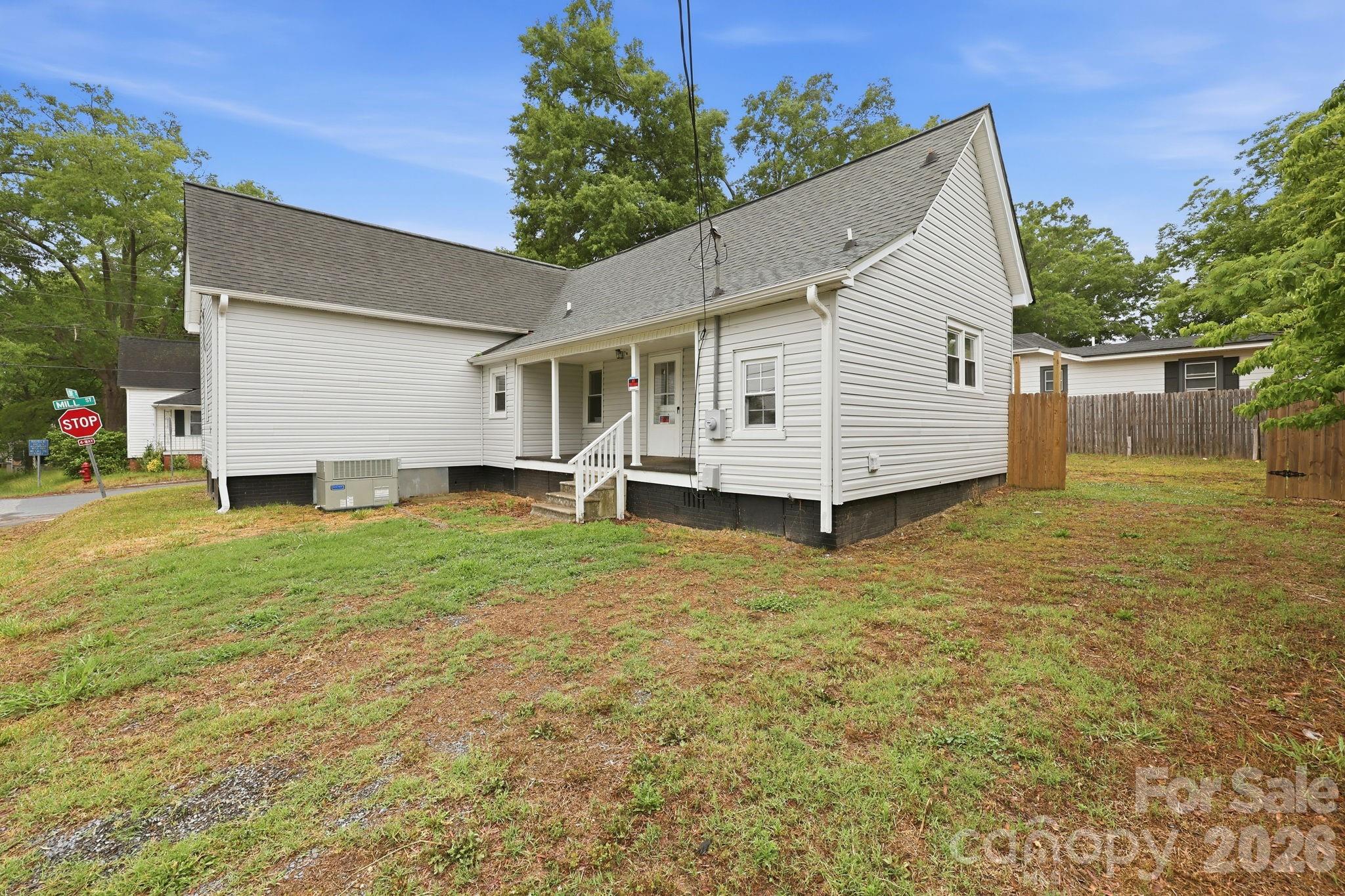 Single Family Residence at 904 Mill Street, Albemarle, photo 7 of 33