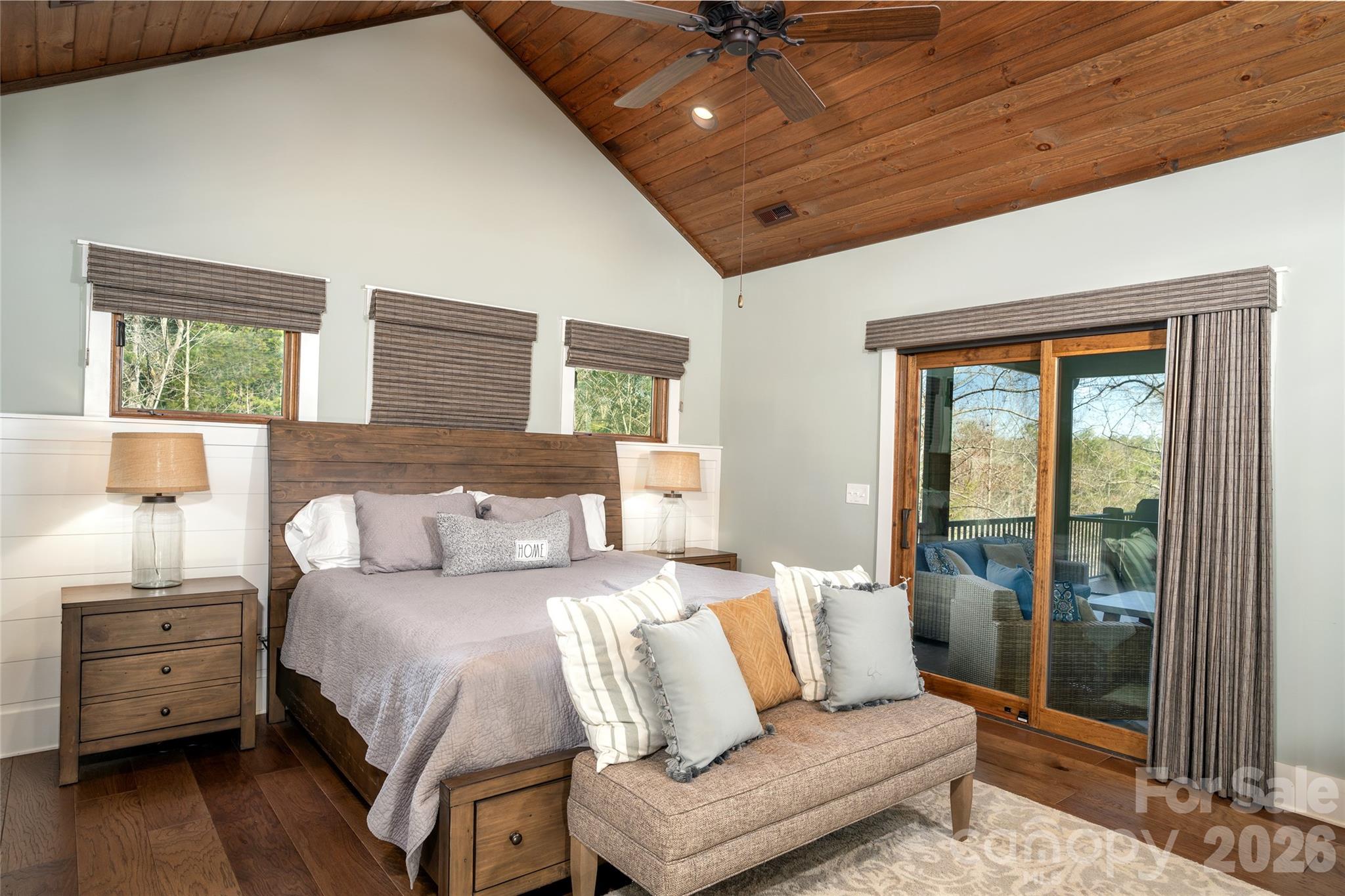 Main Level Bedroom - 2349 Cornwallis Trail, Nebo