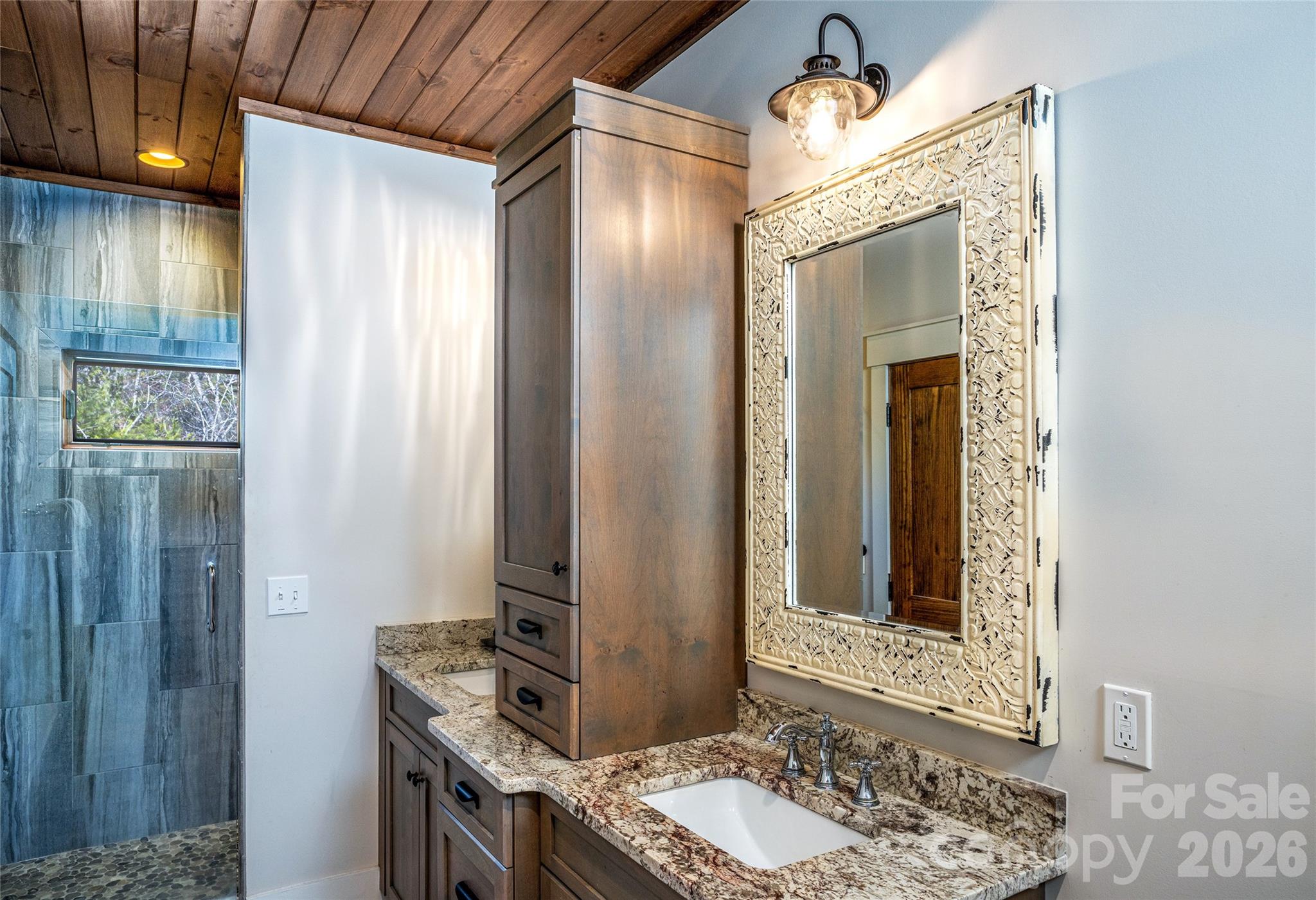 Main Level Full Bathroom - 2349 Cornwallis Trail, Nebo