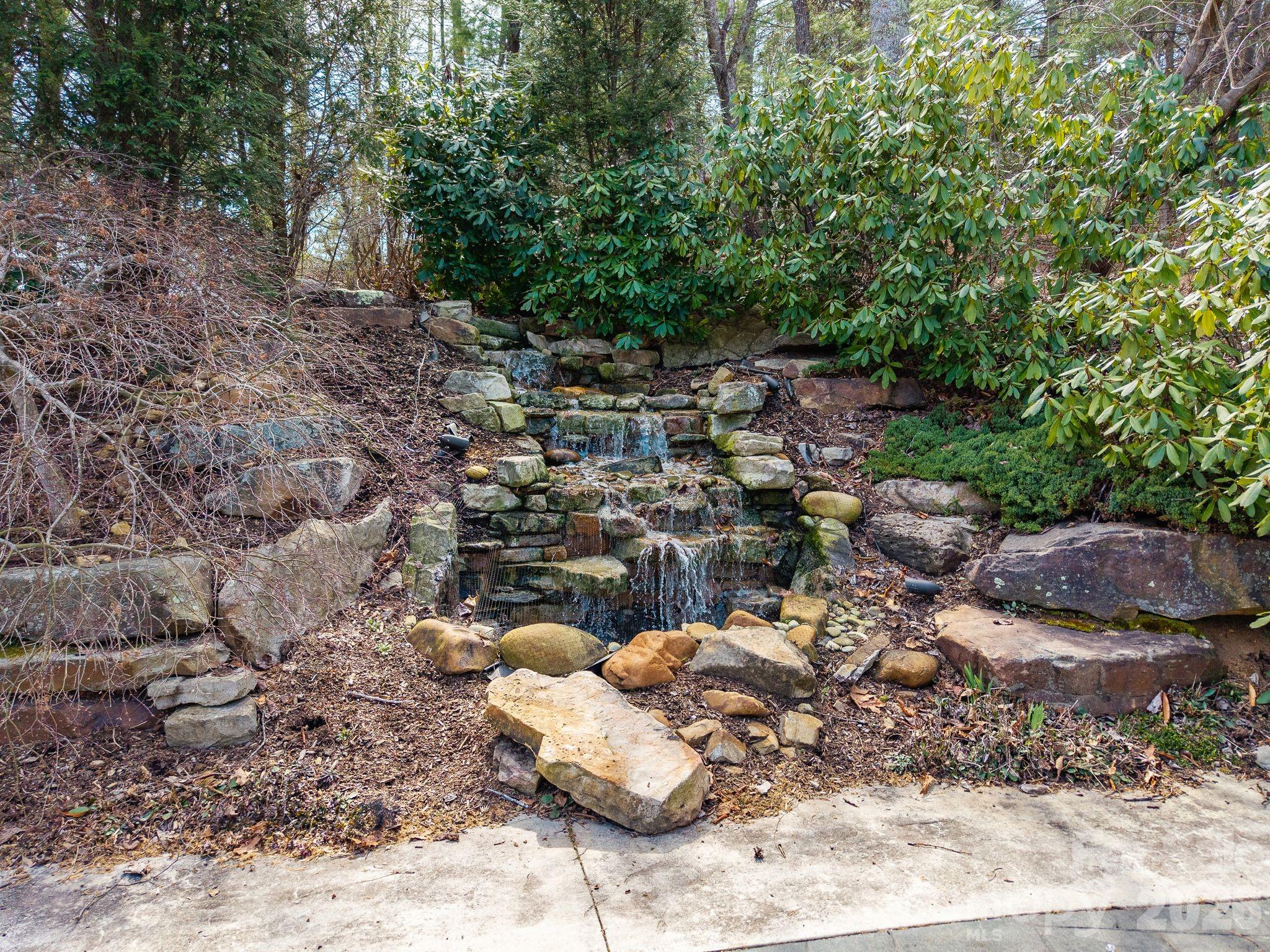 Community Water Fall - 1034 Oleta Mill Trail, Hendersonville