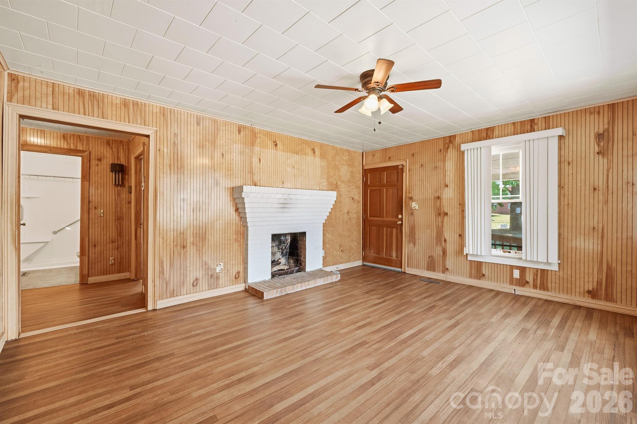 Single Family Residence at 2308 11th Avenue NE, Hickory, photo 6 of 24