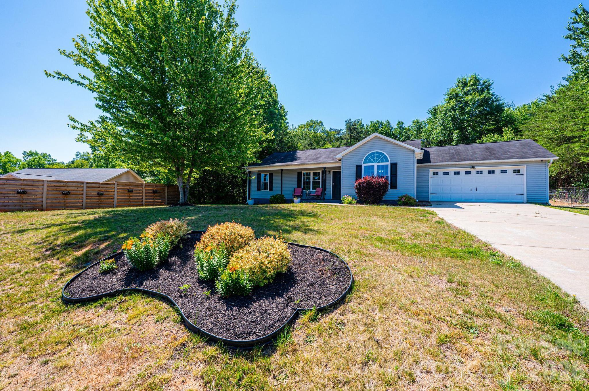 Single Family Residence at 205 Winding Cedar Drive, Statesville, photo 3 of 46