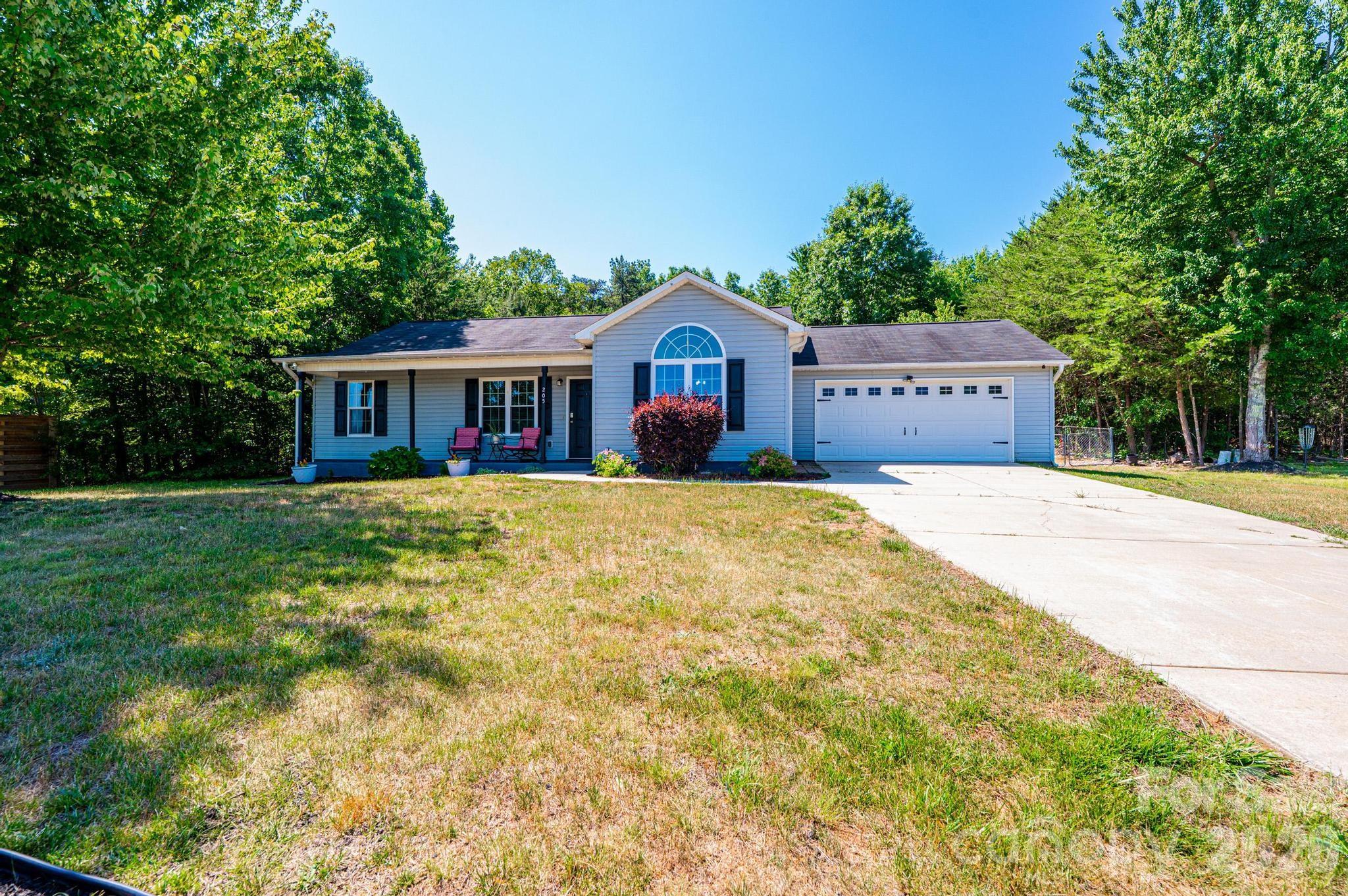 Single Family Residence at 205 Winding Cedar Drive, Statesville, photo 2 of 46