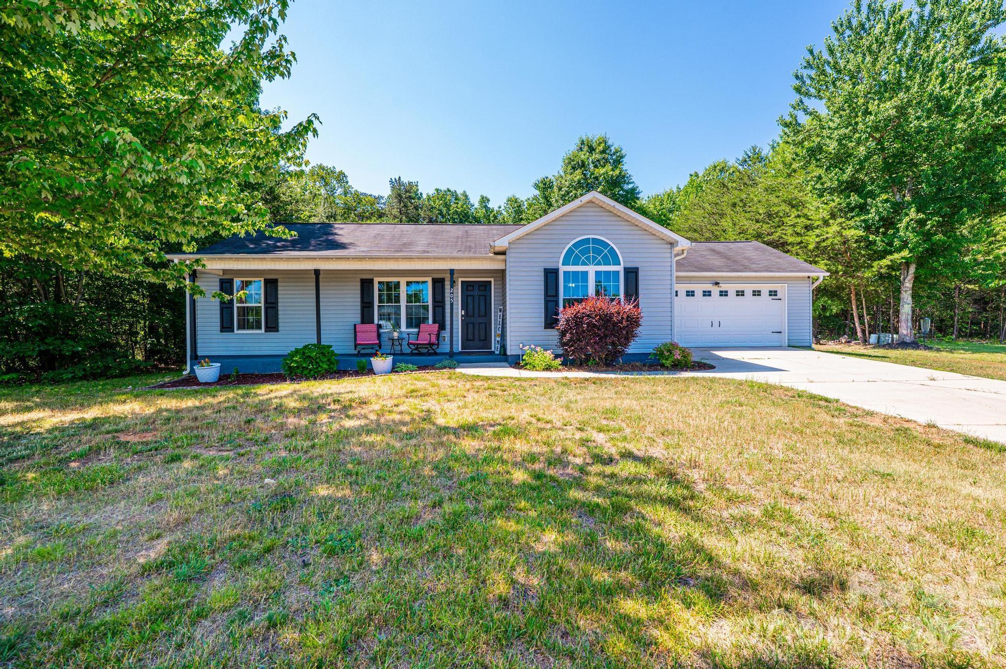 Single Family Residence at 205 Winding Cedar Drive, Statesville, photo 14 of 46