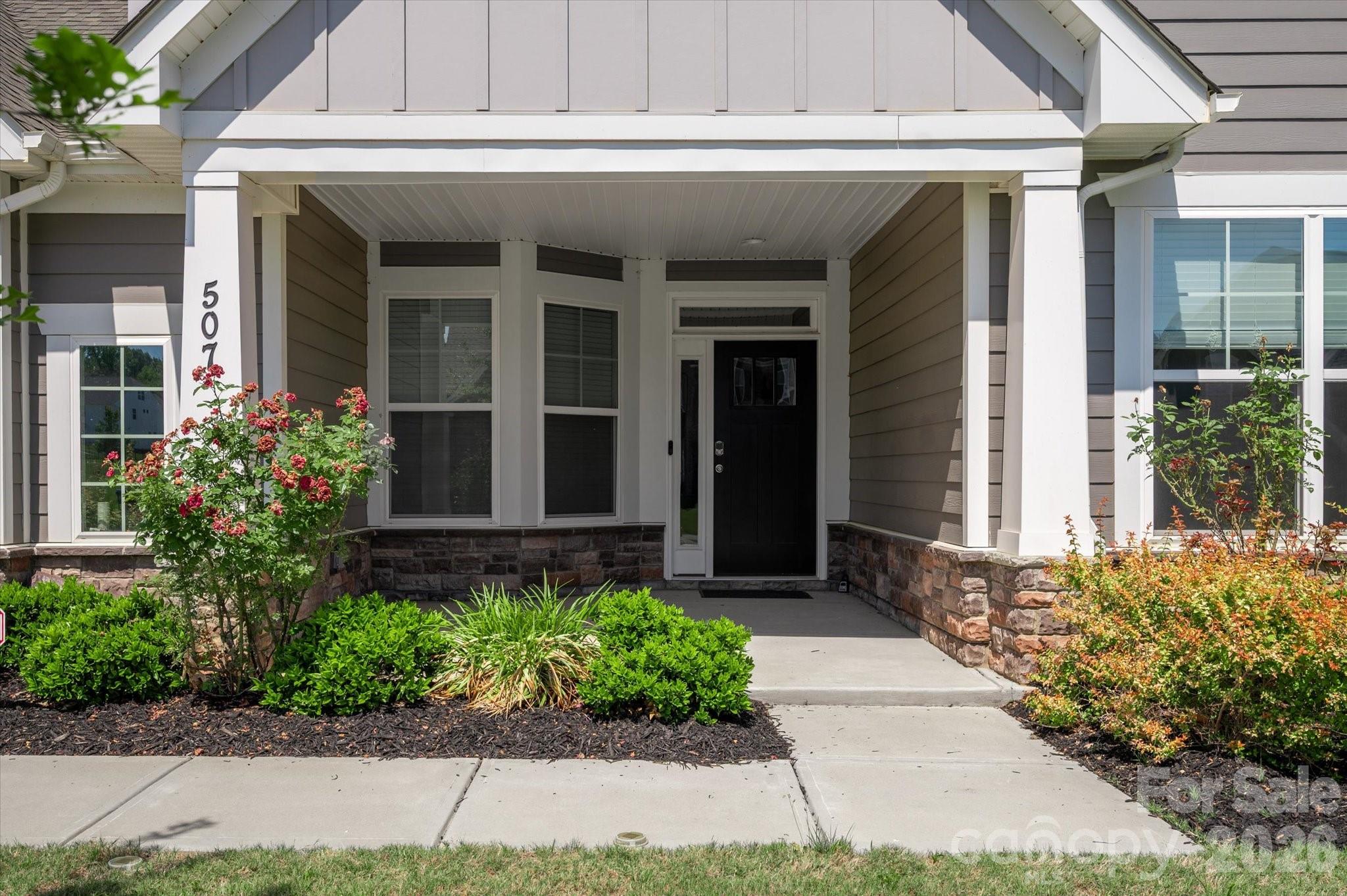 Single Family Residence at 507 Yucatan Drive, Waxhaw, photo 2 of 38