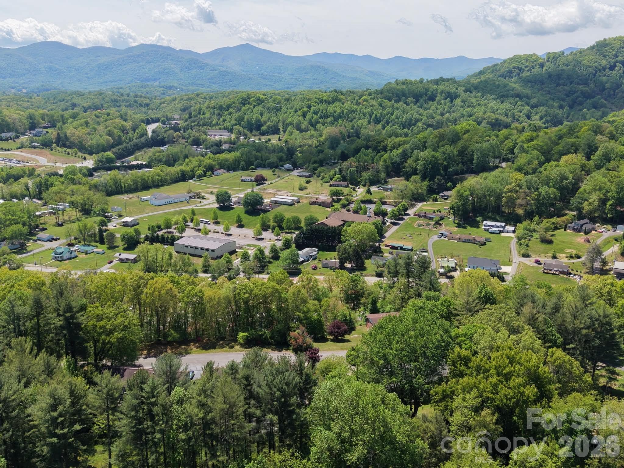 Single Family Residence at 70 Winchester Drive, Waynesville, photo 5 of 24