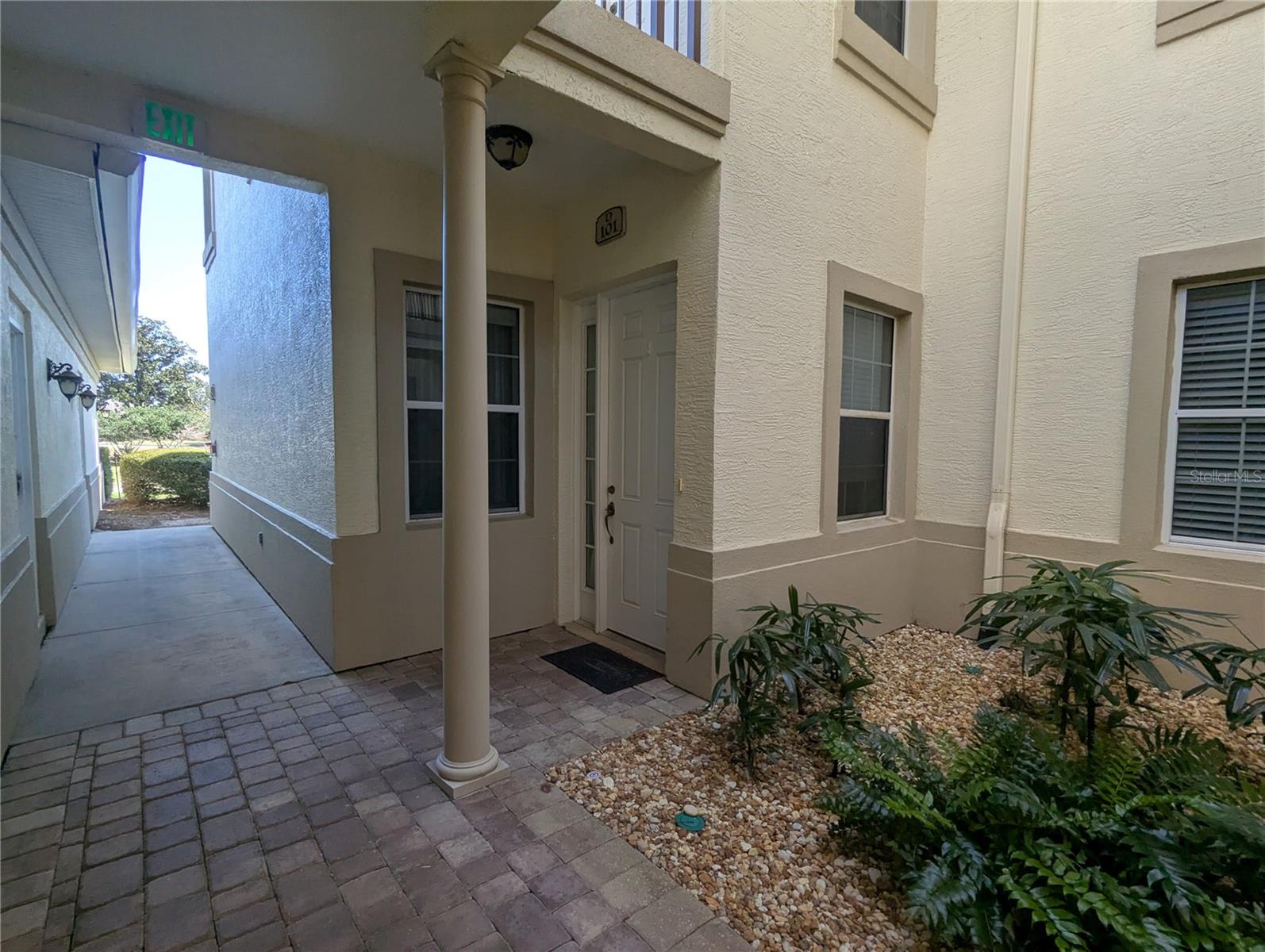 200 RIVERFRONT DR #D101
