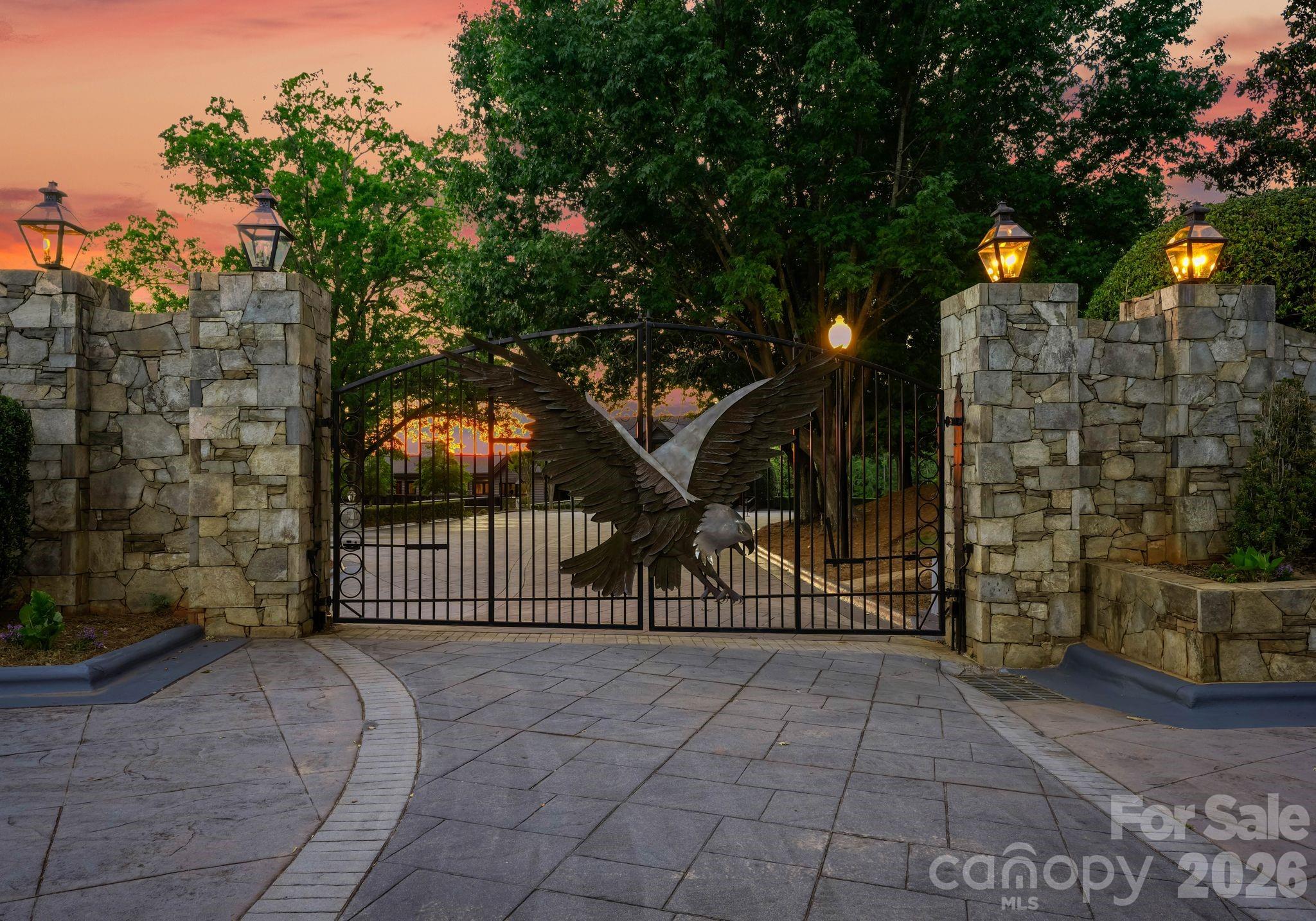 Single Family Residence at 9715 Nine Eagles Lane, Charlotte, photo 2 of 44