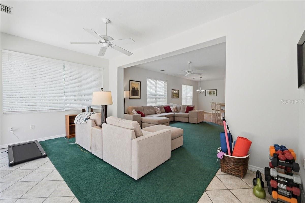Single Family Residence at 1503 AUBURN OAKS BLVD, AUBURNDALE, photo 13 of 67
