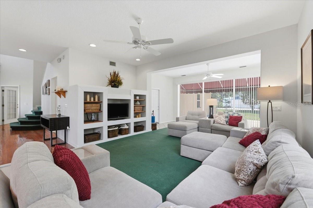 Single Family Residence at 1503 AUBURN OAKS BLVD, AUBURNDALE, photo 14 of 67