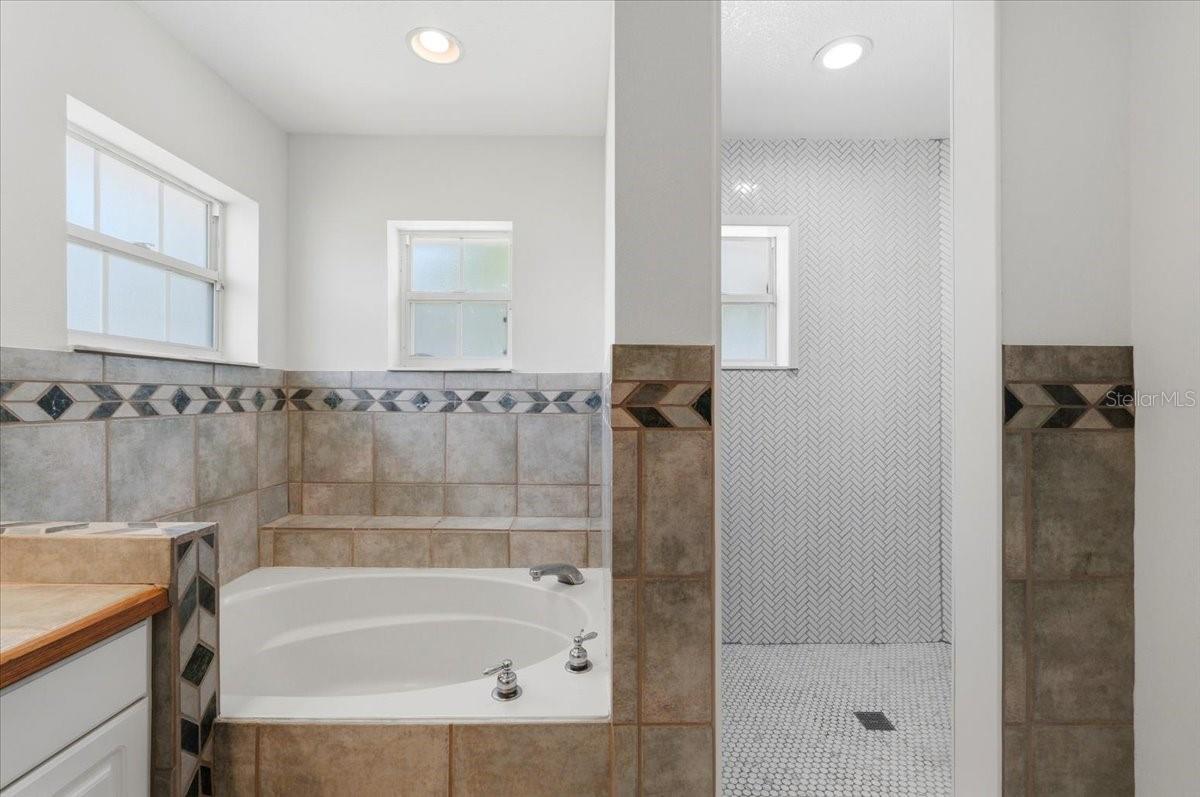 Single Family Residence at 1503 AUBURN OAKS BLVD, AUBURNDALE, photo 32 of 67