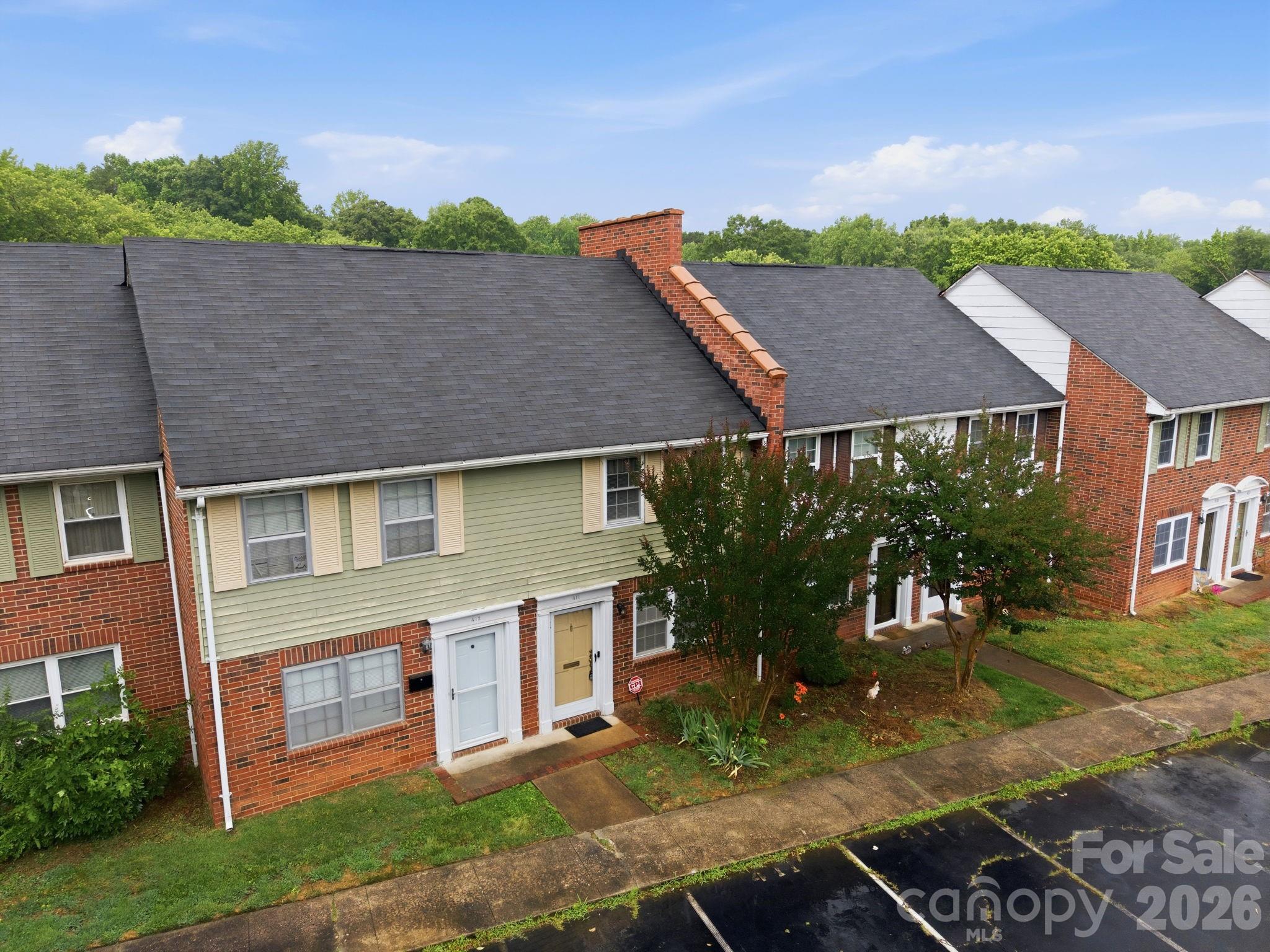 Condominium at 1300 Larchmont Place, Salisbury, photo 2 of 32