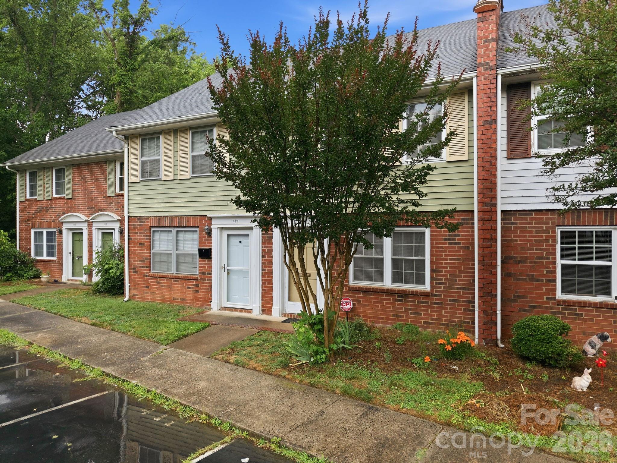 Condominium at 1300 Larchmont Place, Salisbury, photo 3 of 32