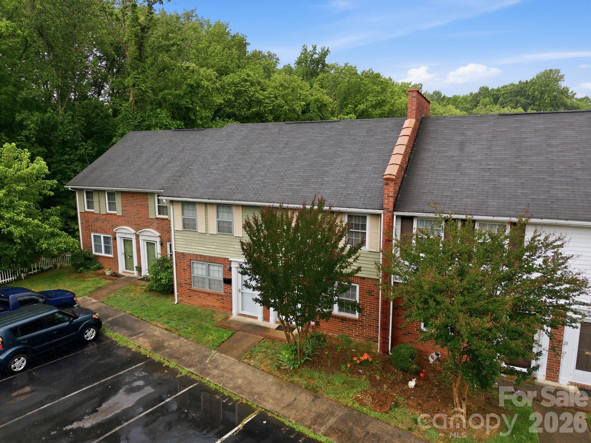 Condominium at 1300 Larchmont Place, Salisbury, photo 4 of 32