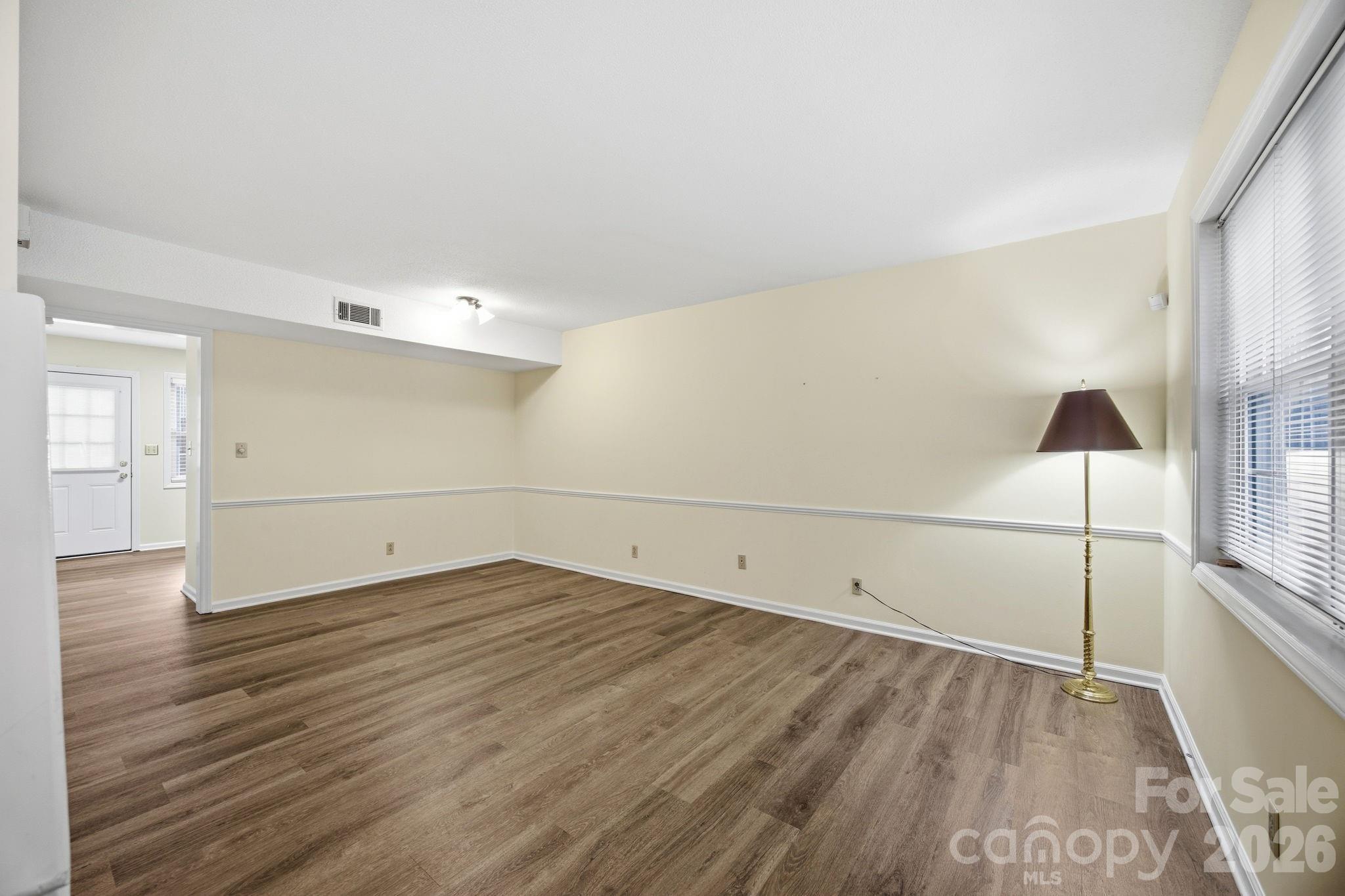 Condominium at 1300 Larchmont Place, Salisbury, photo 8 of 32