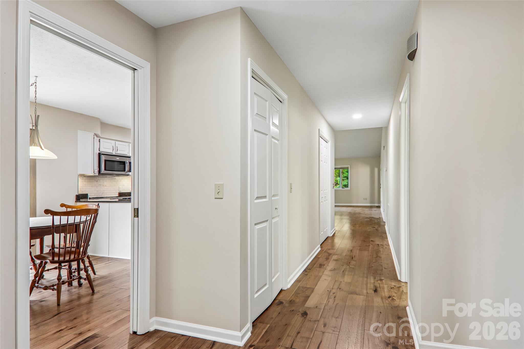 Condominium at 405 Wild Oak Lane, Hendersonville, photo 5 of 39