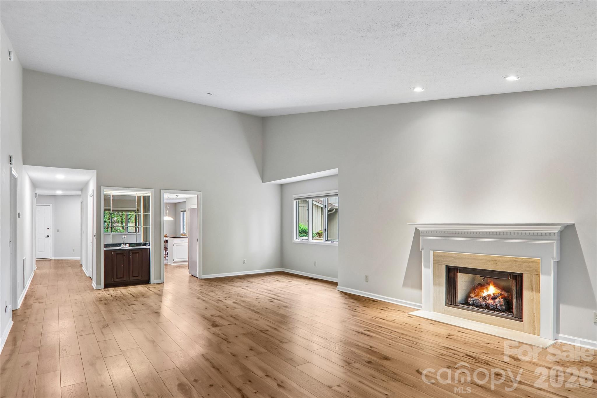Condominium at 405 Wild Oak Lane, Hendersonville, photo 9 of 39