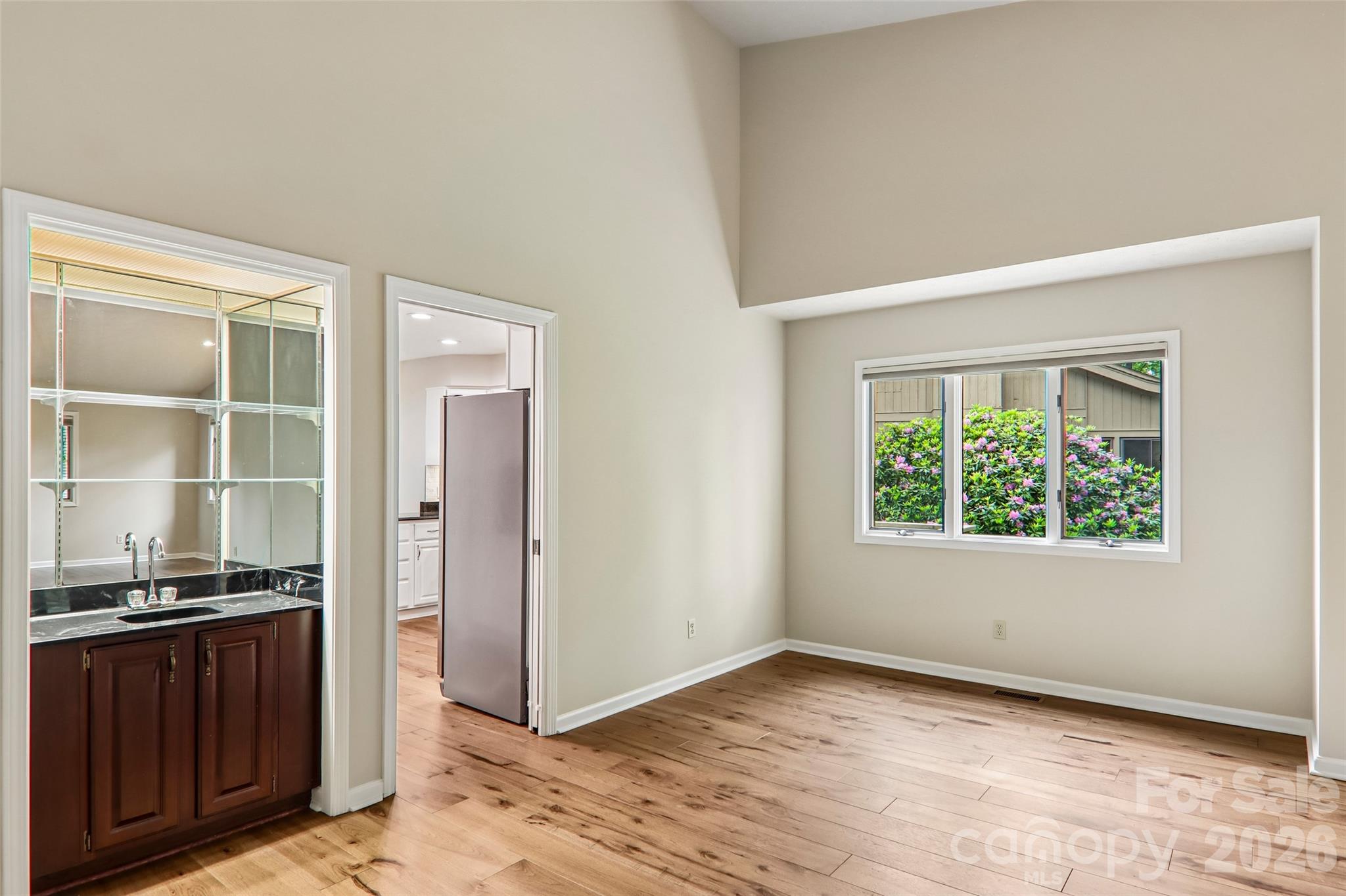 Condominium at 405 Wild Oak Lane, Hendersonville, photo 11 of 39