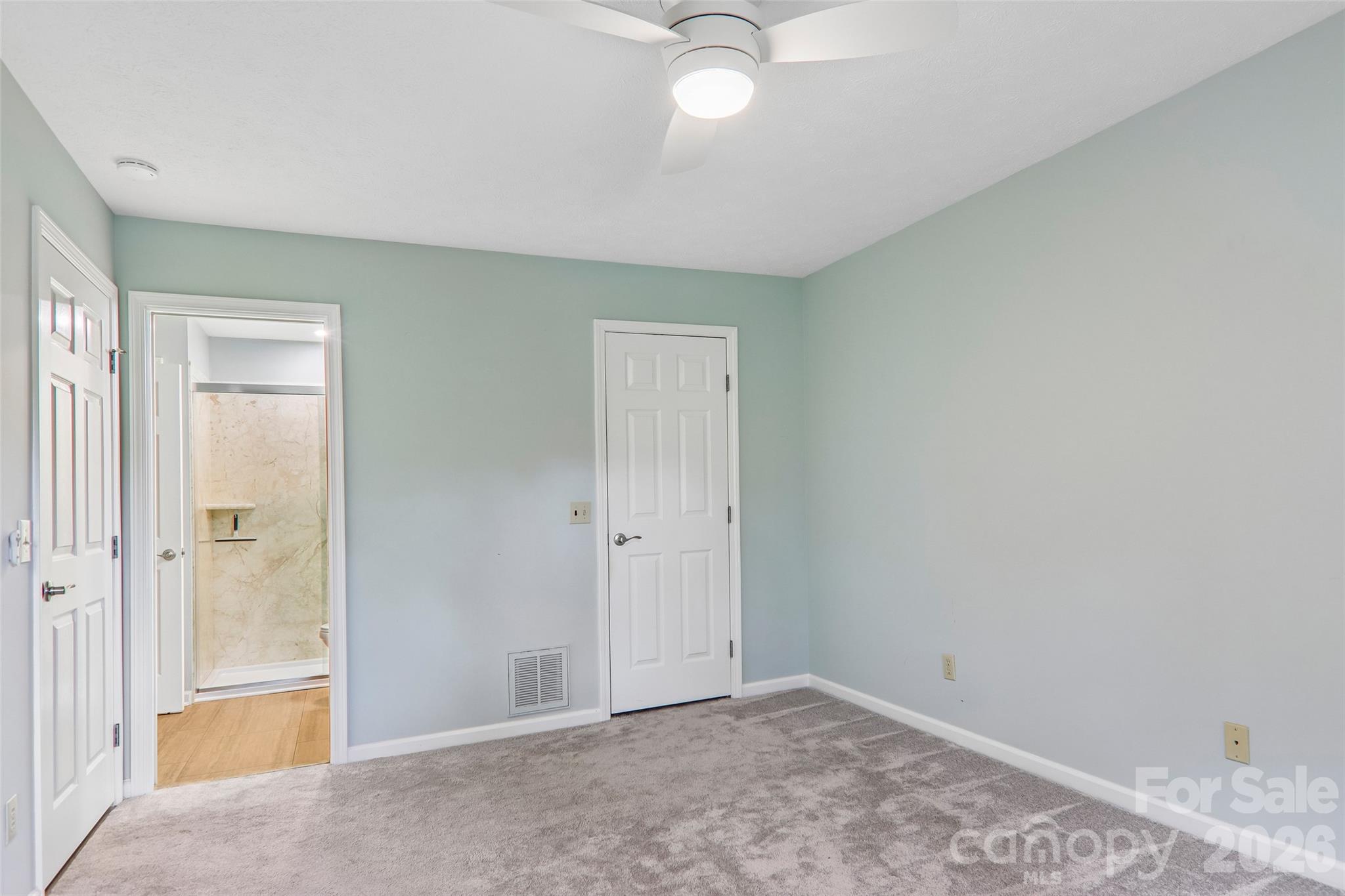 Condominium at 405 Wild Oak Lane, Hendersonville, photo 27 of 39