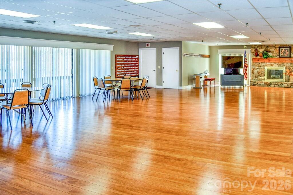 Condominium at 405 Wild Oak Lane, Hendersonville, photo 38 of 39