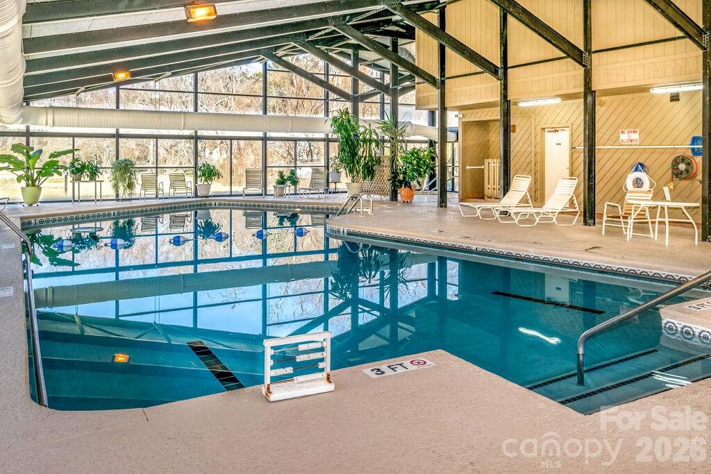 Condominium at 405 Wild Oak Lane, Hendersonville, photo 39 of 39