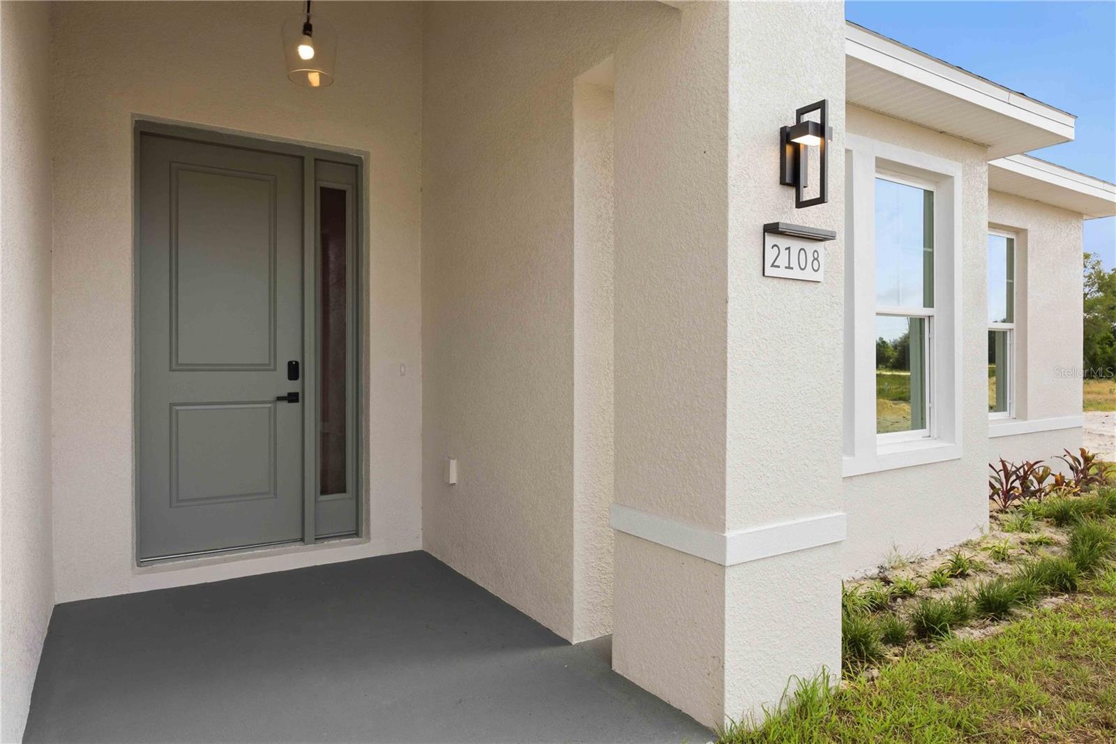 Single Family Residence at 2108 RIVER HAWK LOOP, WINTER HAVEN, photo 2 of 24