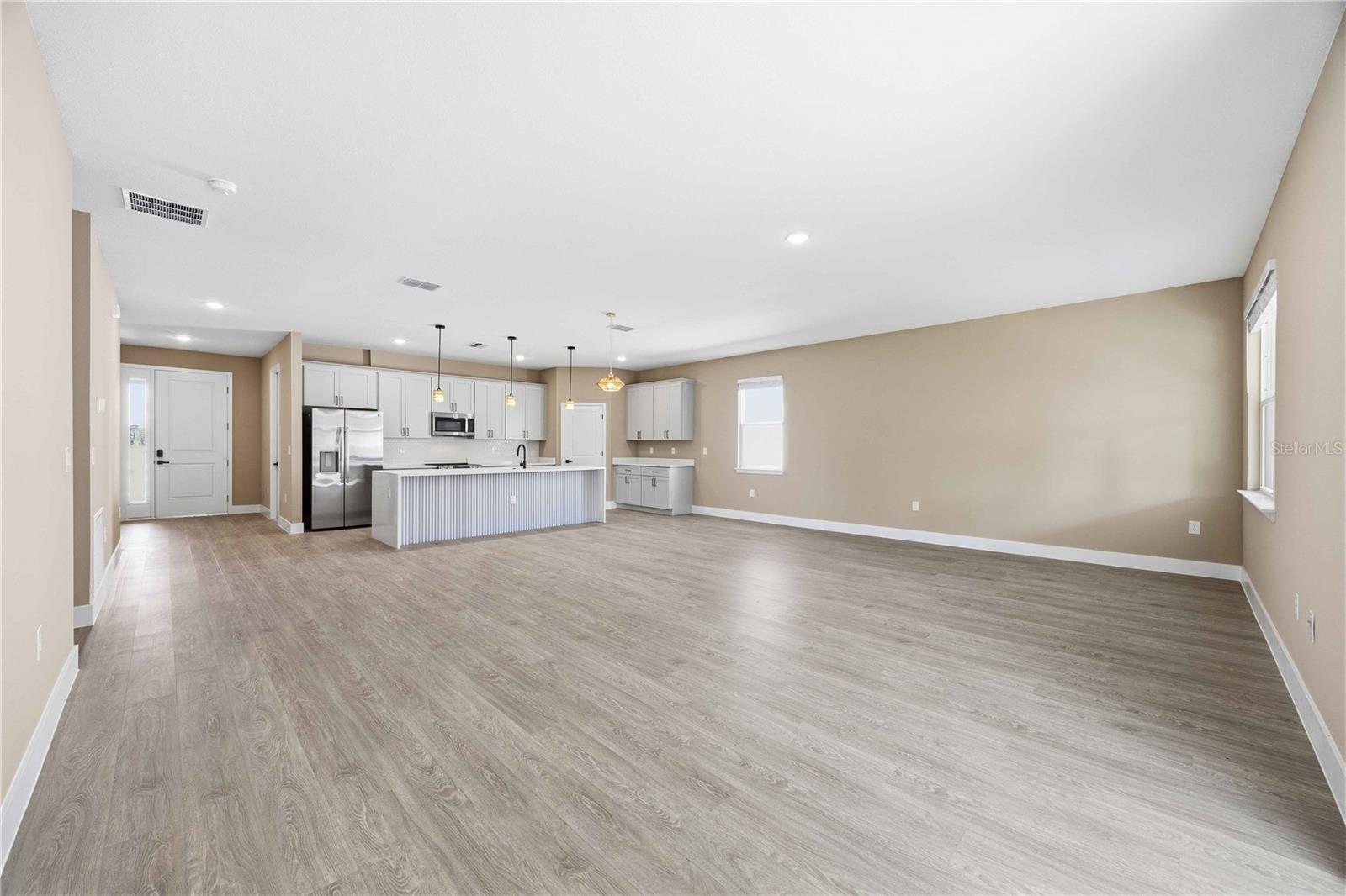 Single Family Residence at 2108 RIVER HAWK LOOP, WINTER HAVEN, photo 5 of 24