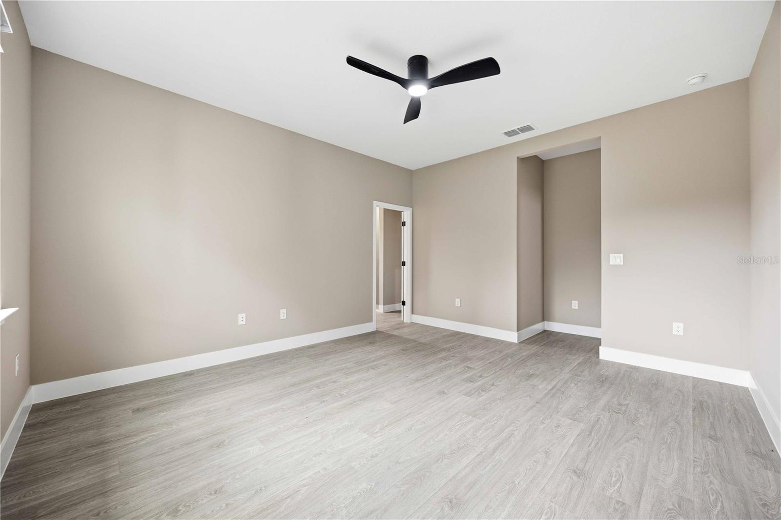 Single Family Residence at 2108 RIVER HAWK LOOP, WINTER HAVEN, photo 19 of 24