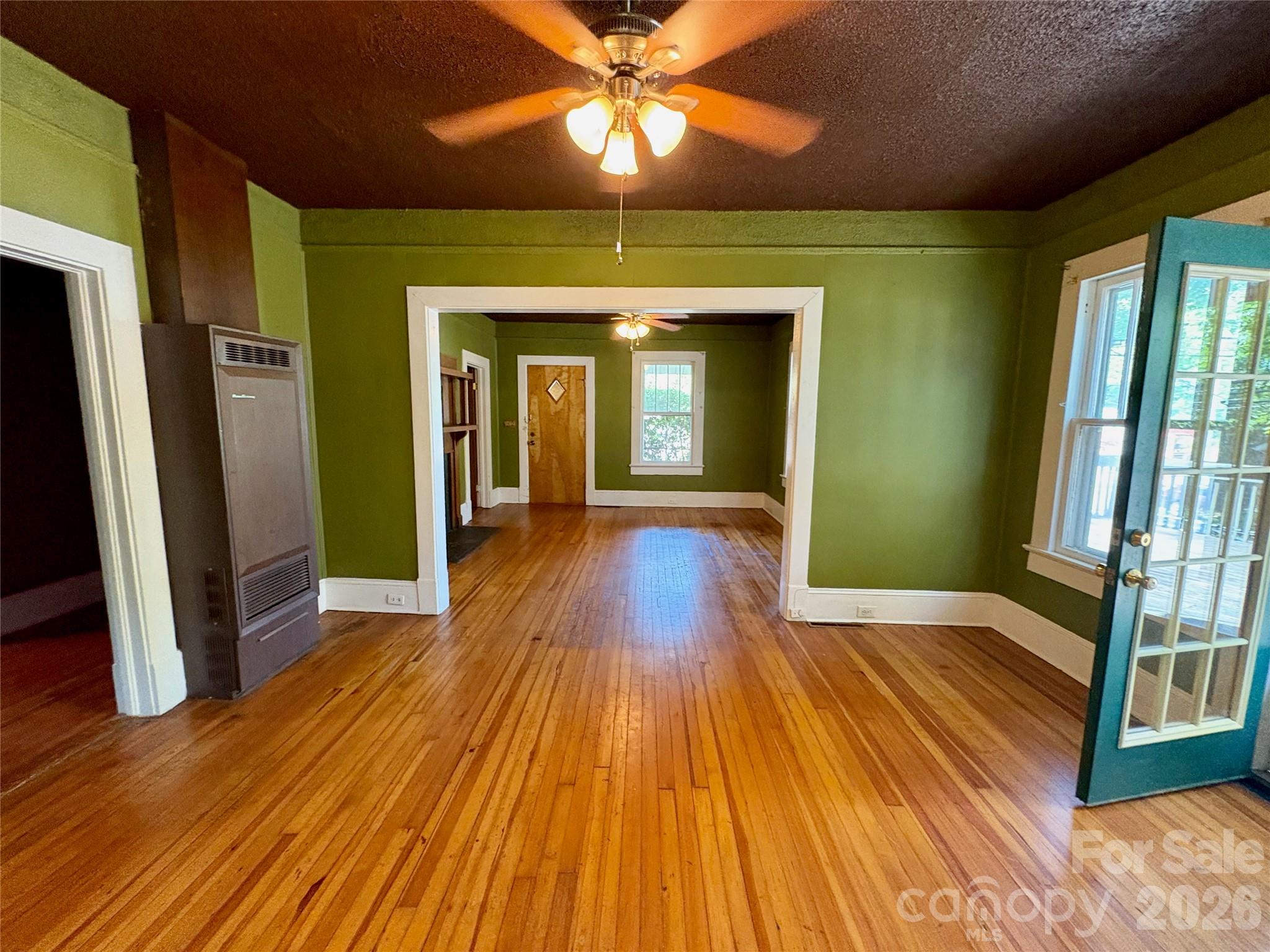 Single Family Residence at 40 Brownwood Avenue, Asheville, photo 4 of 38