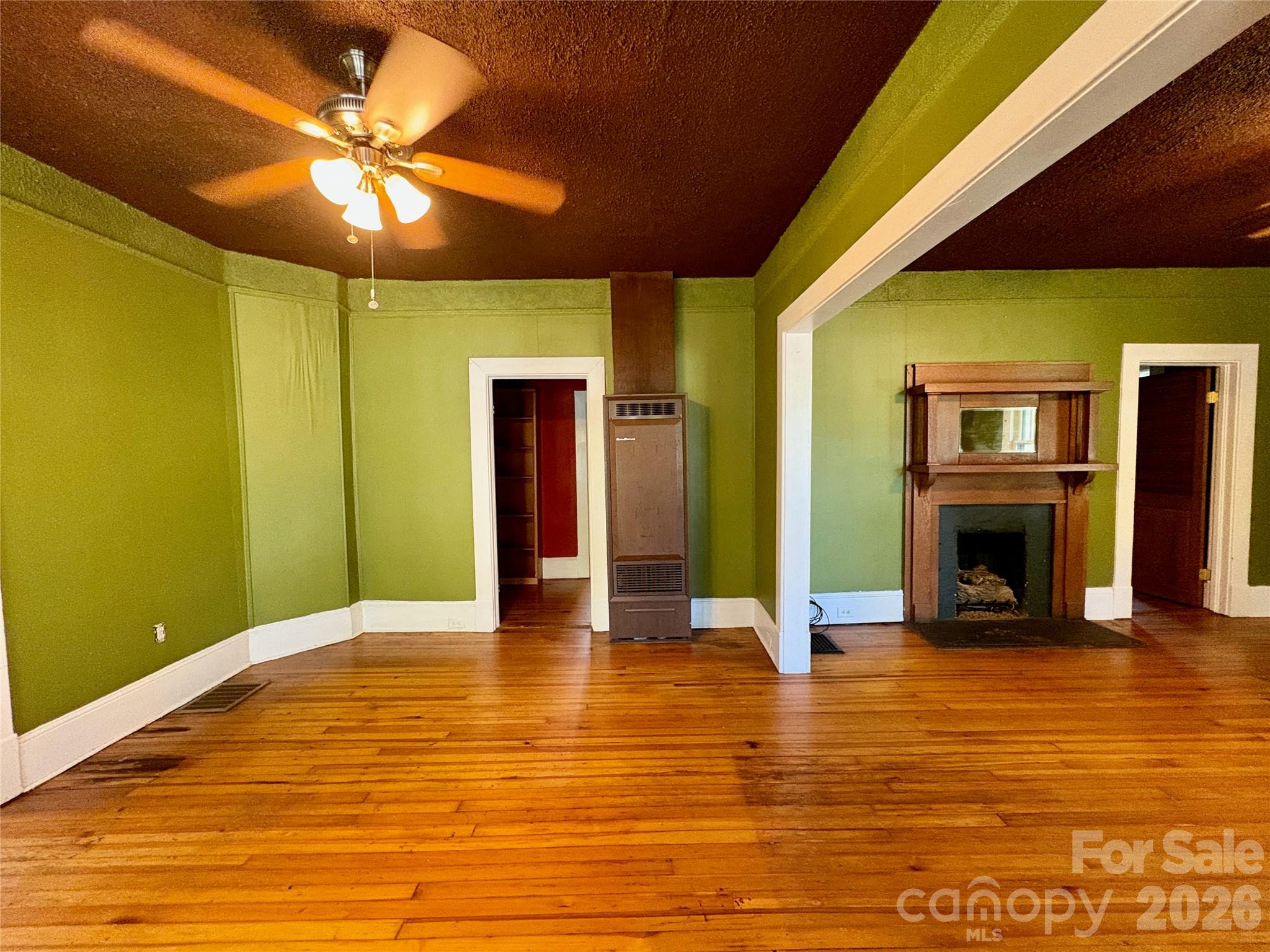 Single Family Residence at 40 Brownwood Avenue, Asheville, photo 5 of 38